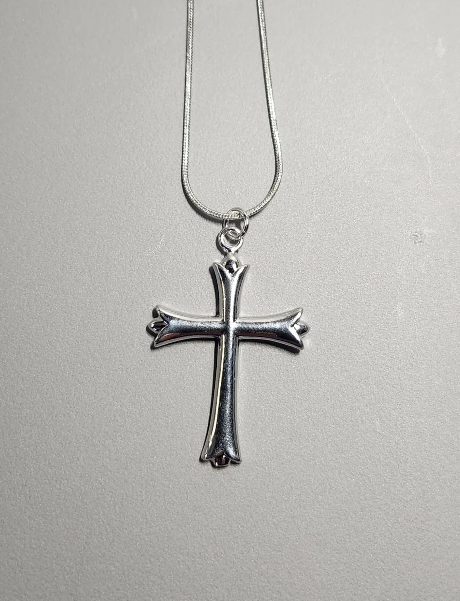 6210 - STERLING SILVER CROSS NECKLACE.jpg