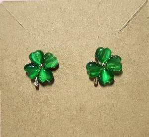GREEN FOUR LEAF CLOVER STUD EARRINGS