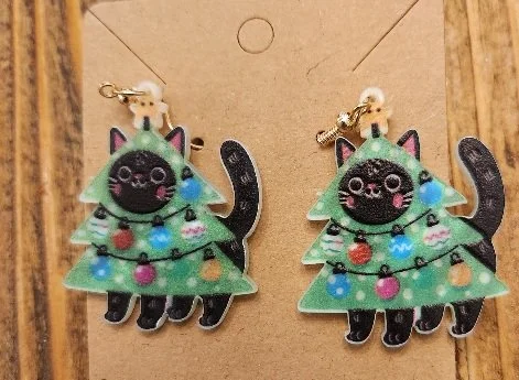 BLACK CAT CHRISTMAS TREE EARRINGS