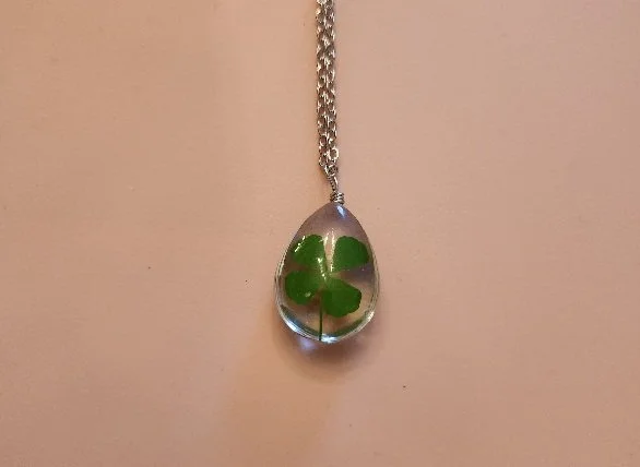 7741 - FOUR LEAF CLOVER PENDANT NECKLACE.jpg