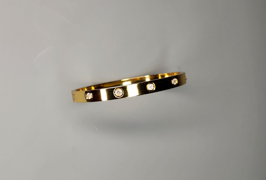 STAINLESS STEEL HINGED BANGLE BRACELET