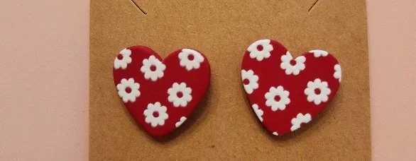 Z8290 - FLOWER SHAPES ON RED HEART EARRINGS.jpg