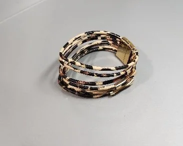 8901 - LEOPARD PRINT BRACELET.jpg