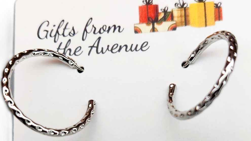 Z7407+-+SILVER+HOOP+EARRINGS.png
