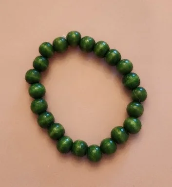 7631 - GREEN BEADED STRETCH BRACELET.jpg
