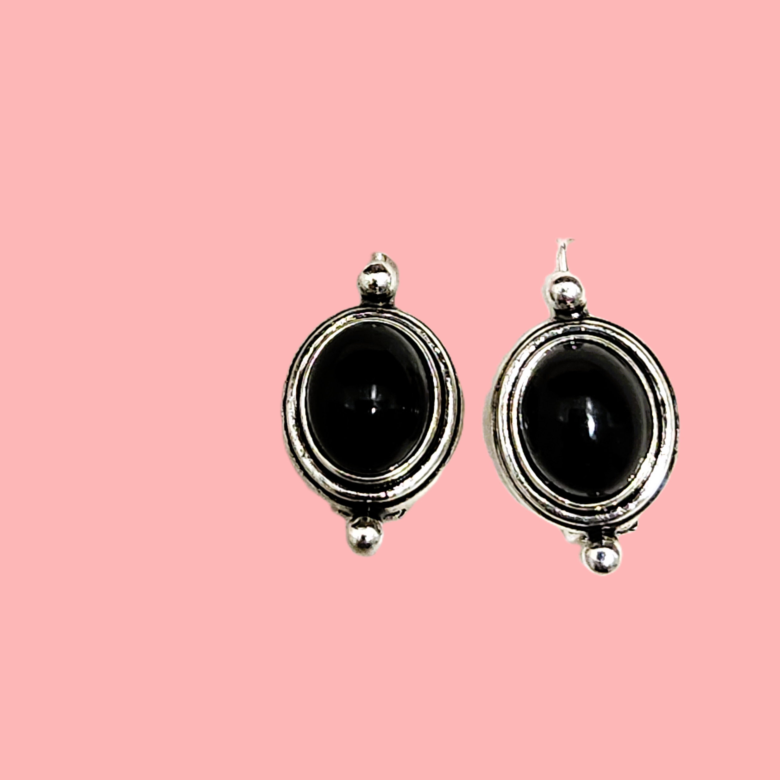 Z8310 - BLACK TURQUOISE EARRINGS.png