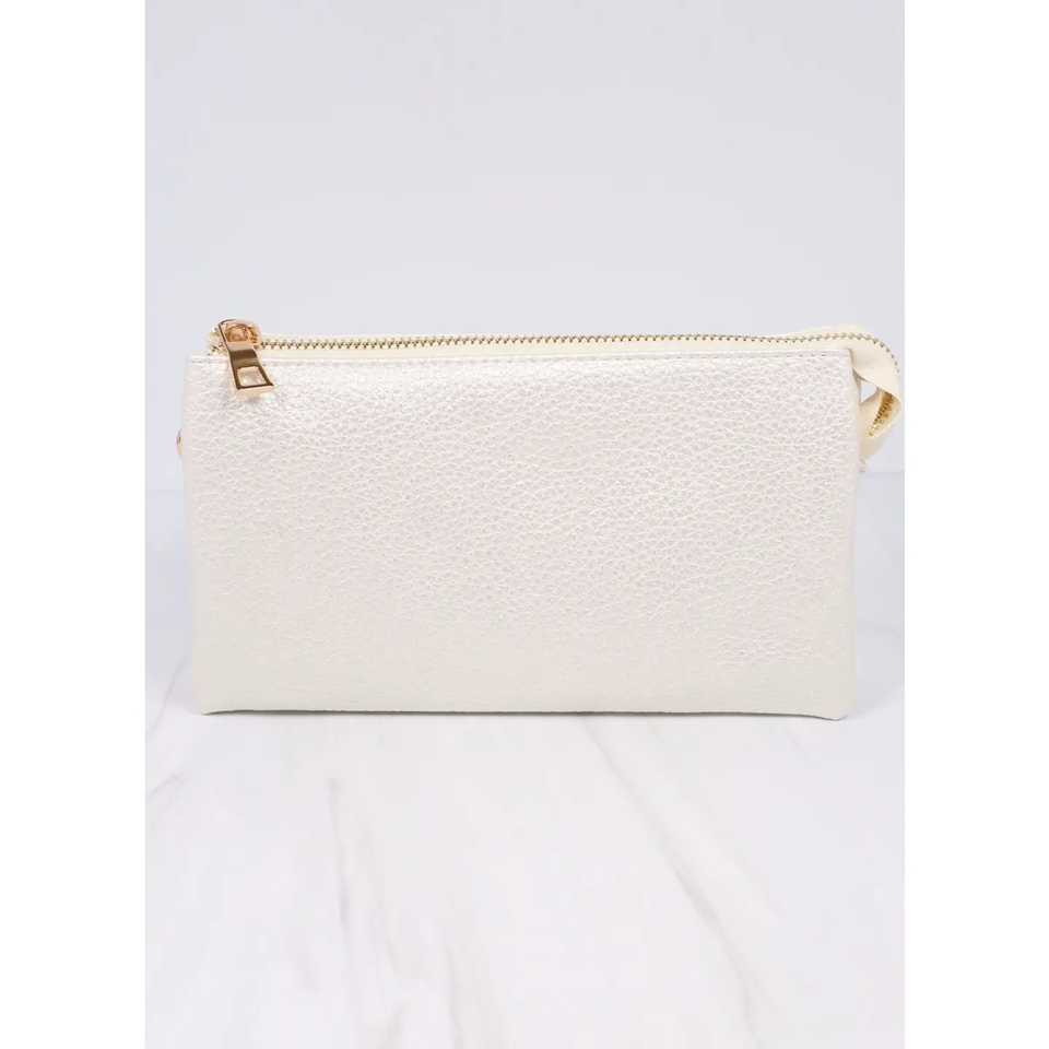 D5200 - CAROLINE HILL CROSSBODY PEARL BAG.png