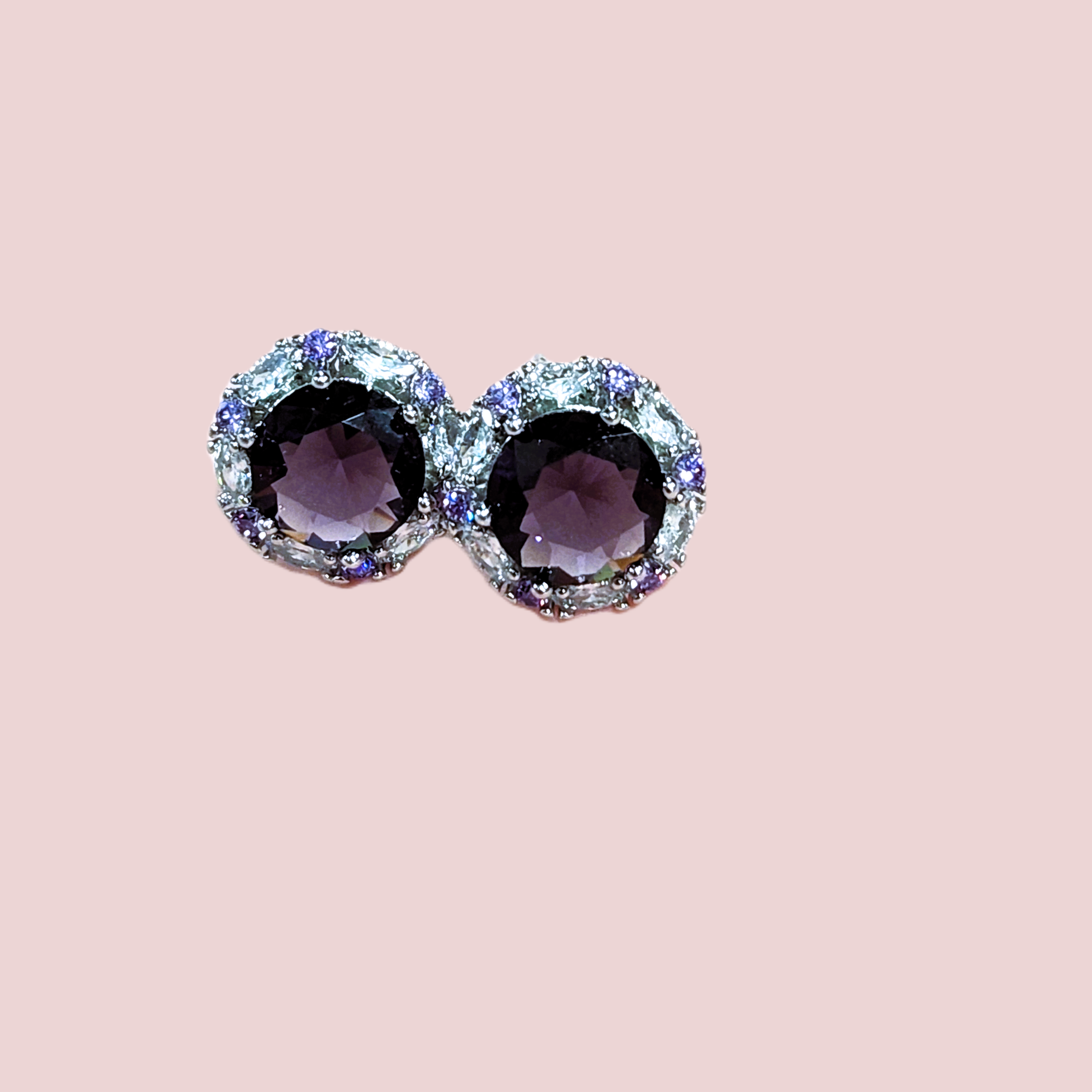 Z7231 - PURPLE STUD EARRINGS.png