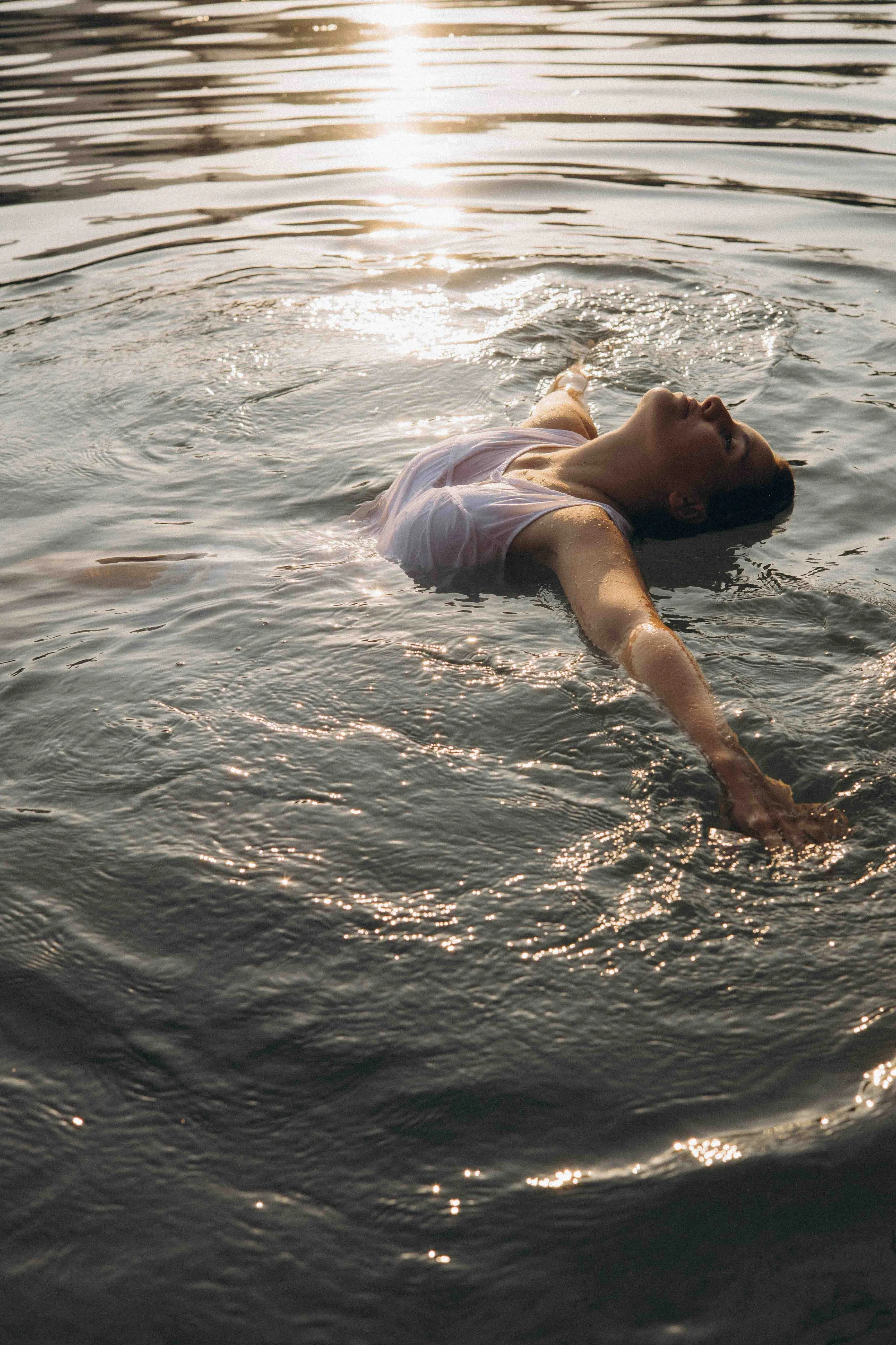Portraitfotos, Fotos im Wasser in Oberbayern. Von Starnberg bis Tegernsee, Weilheim, Ammersee, Tölz bis Wolfratshausen.