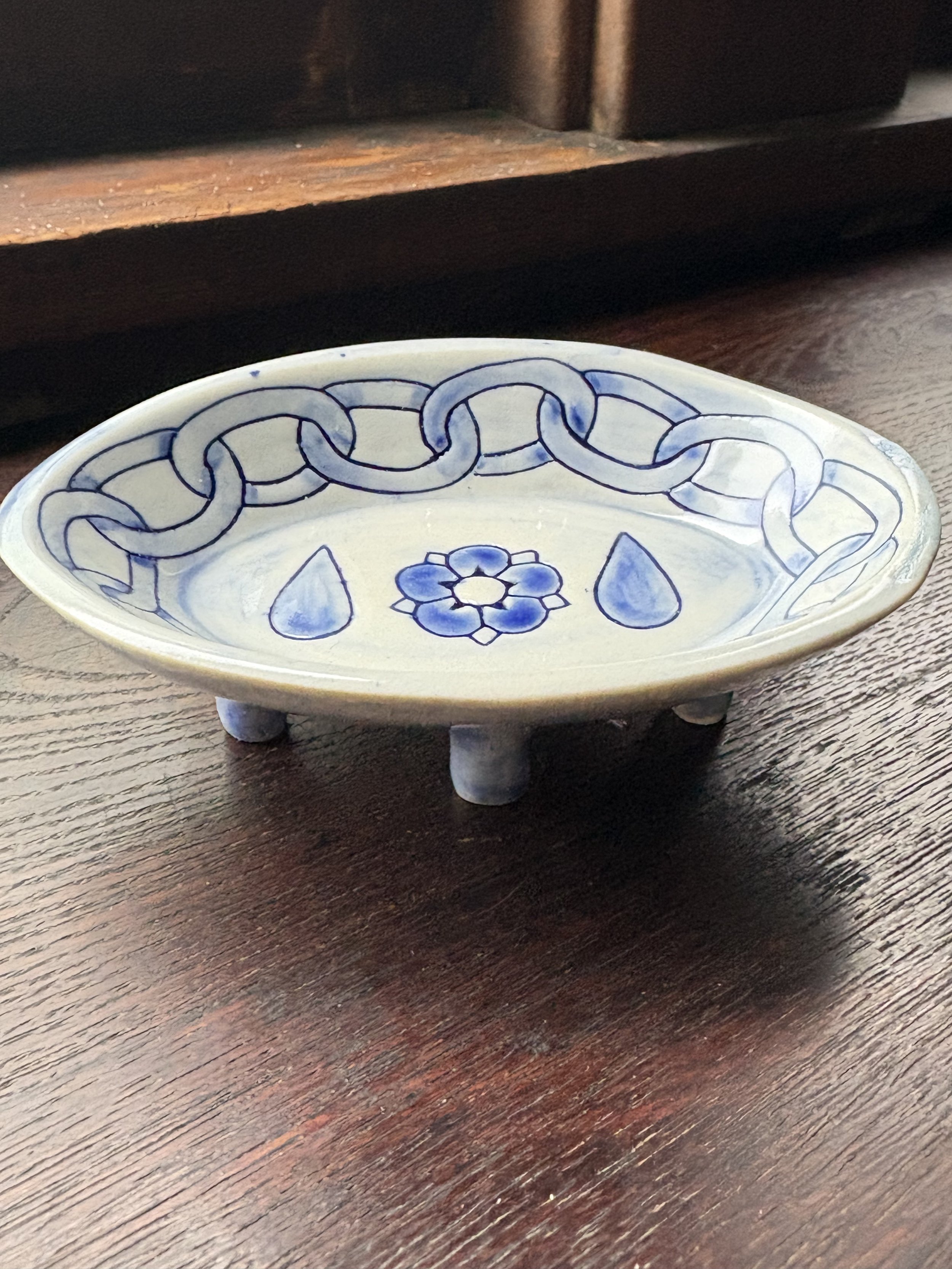 Cobalt Flower and Chain Dish