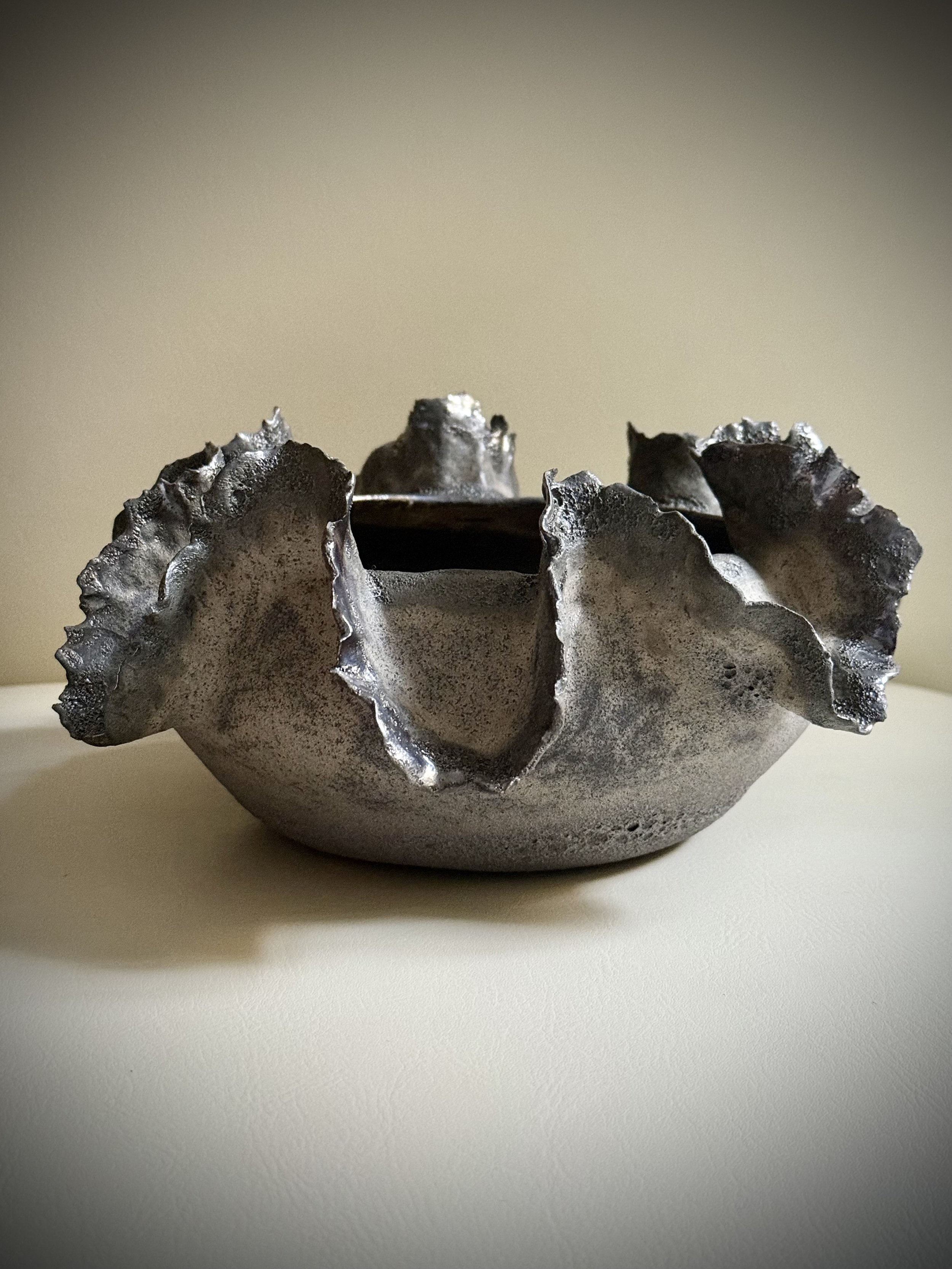 dark_sea_creature_vase3.jpeg