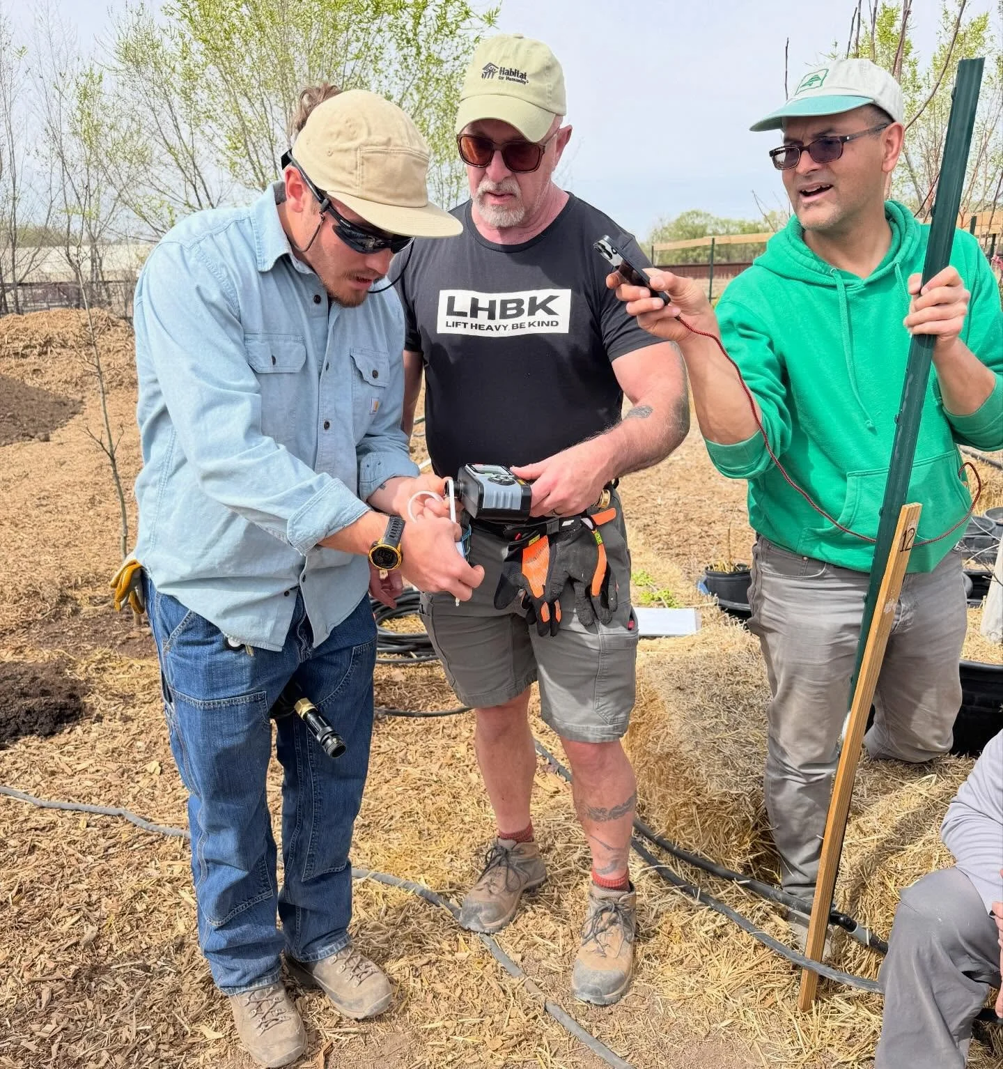 Our incredible irrigation expert, Richard, shared some of his knowledge with Tree New Mexico volunteers this past weekend. They learned about equipment, programming a controller, and how to plan for future irrigation system growth. Thanks for having 