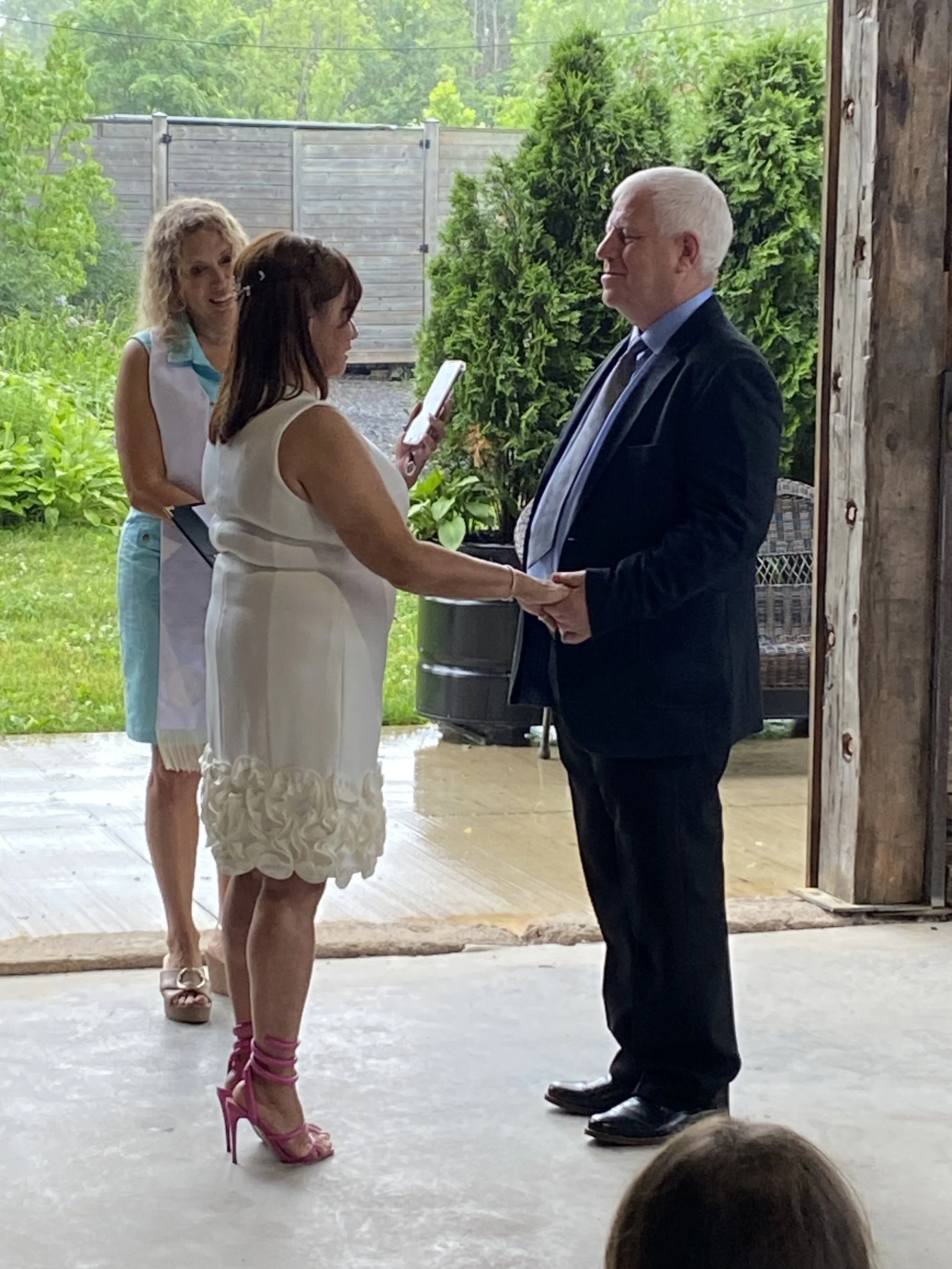 Officiant Reverend Heather performing marriage solemnization in Niagara, Ontario