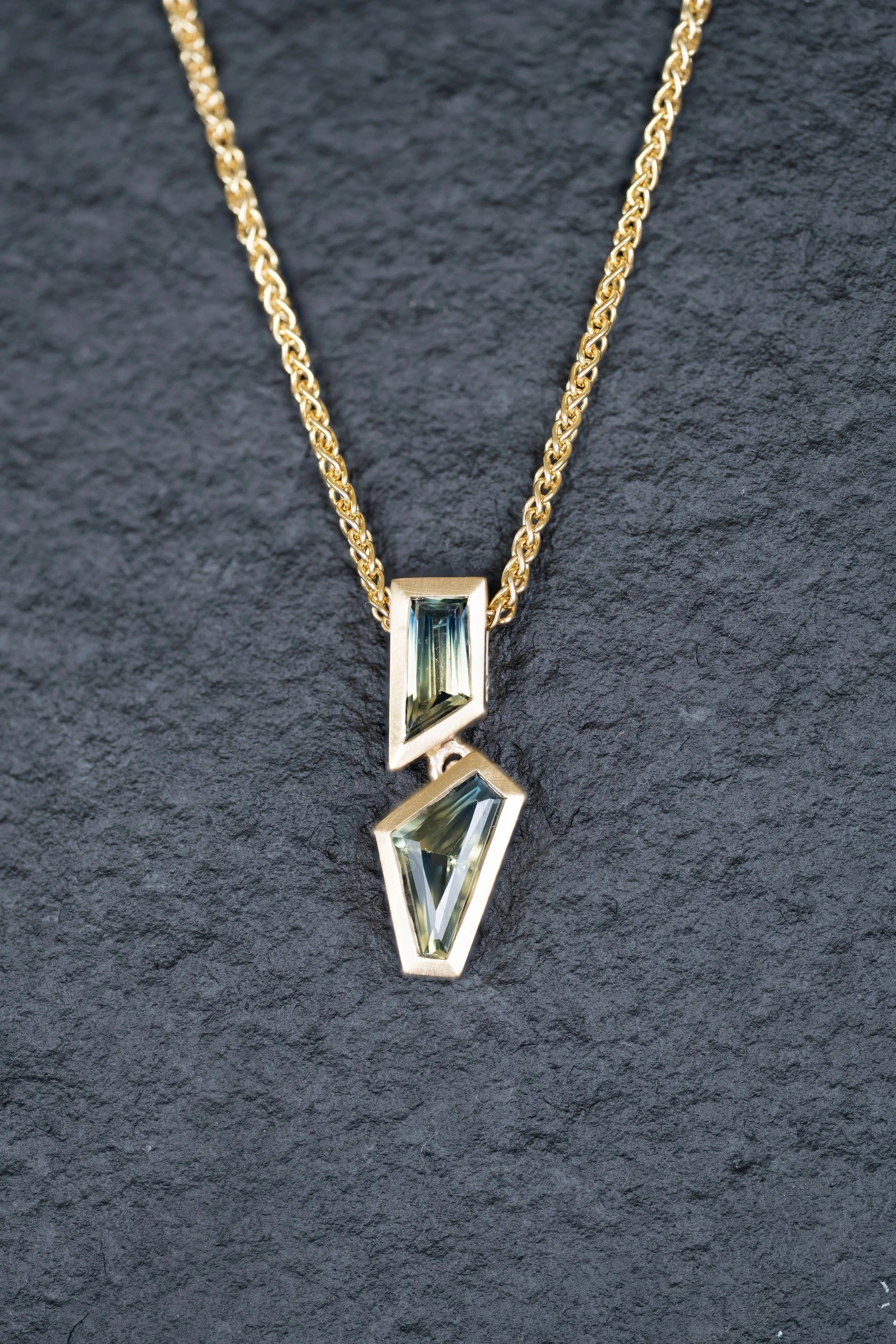 DoubleSapphirependant.jpg