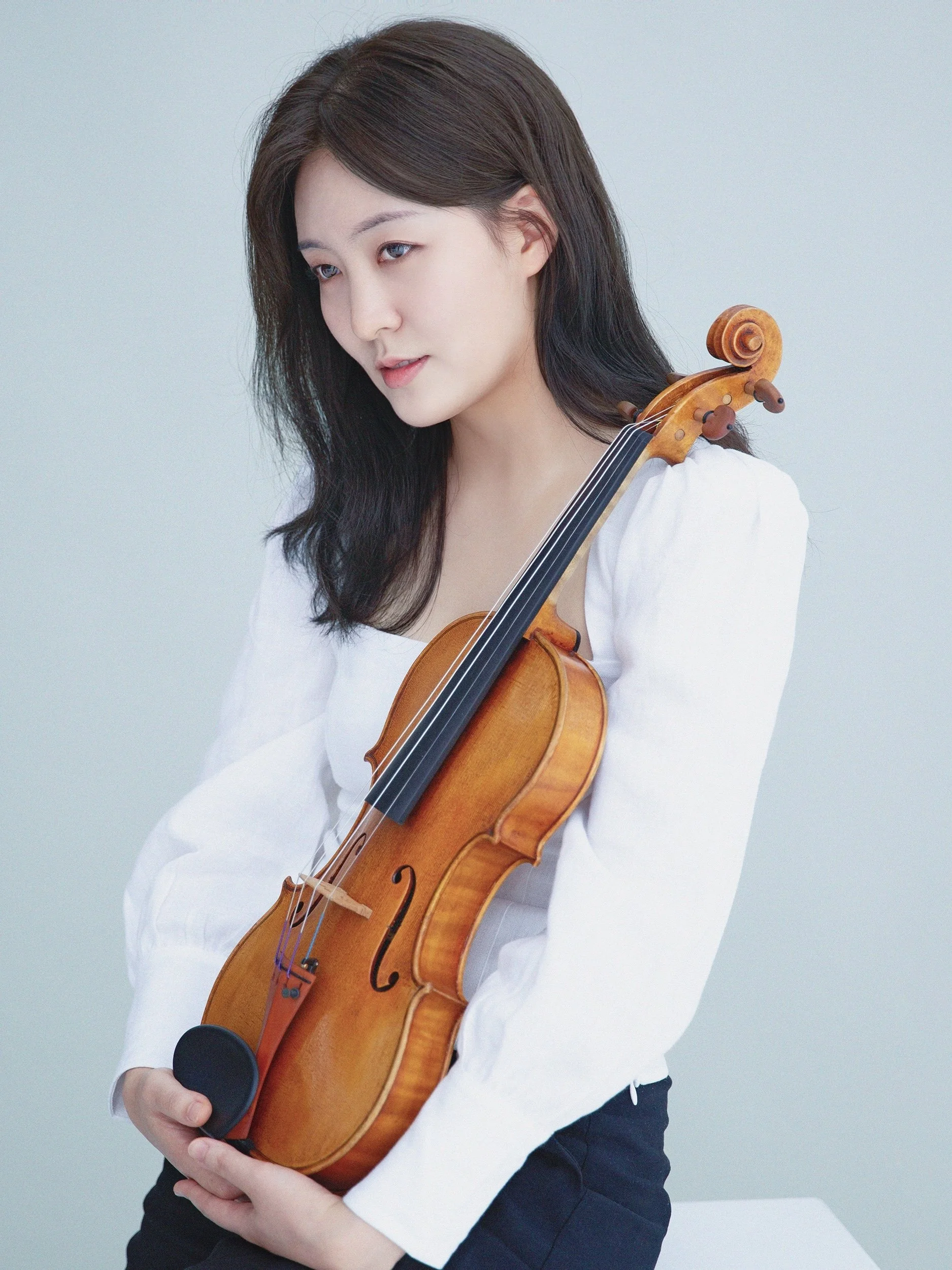 Dahae Shin,                 Violin - Viola