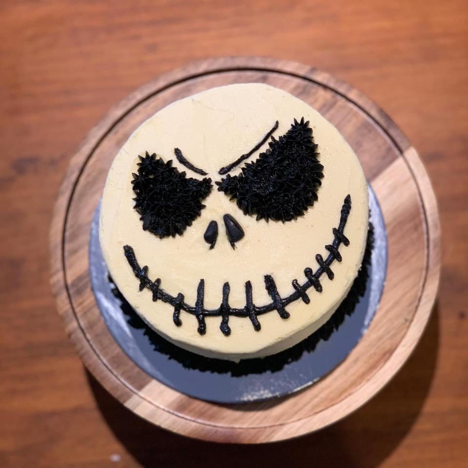 halloween cake.jpg