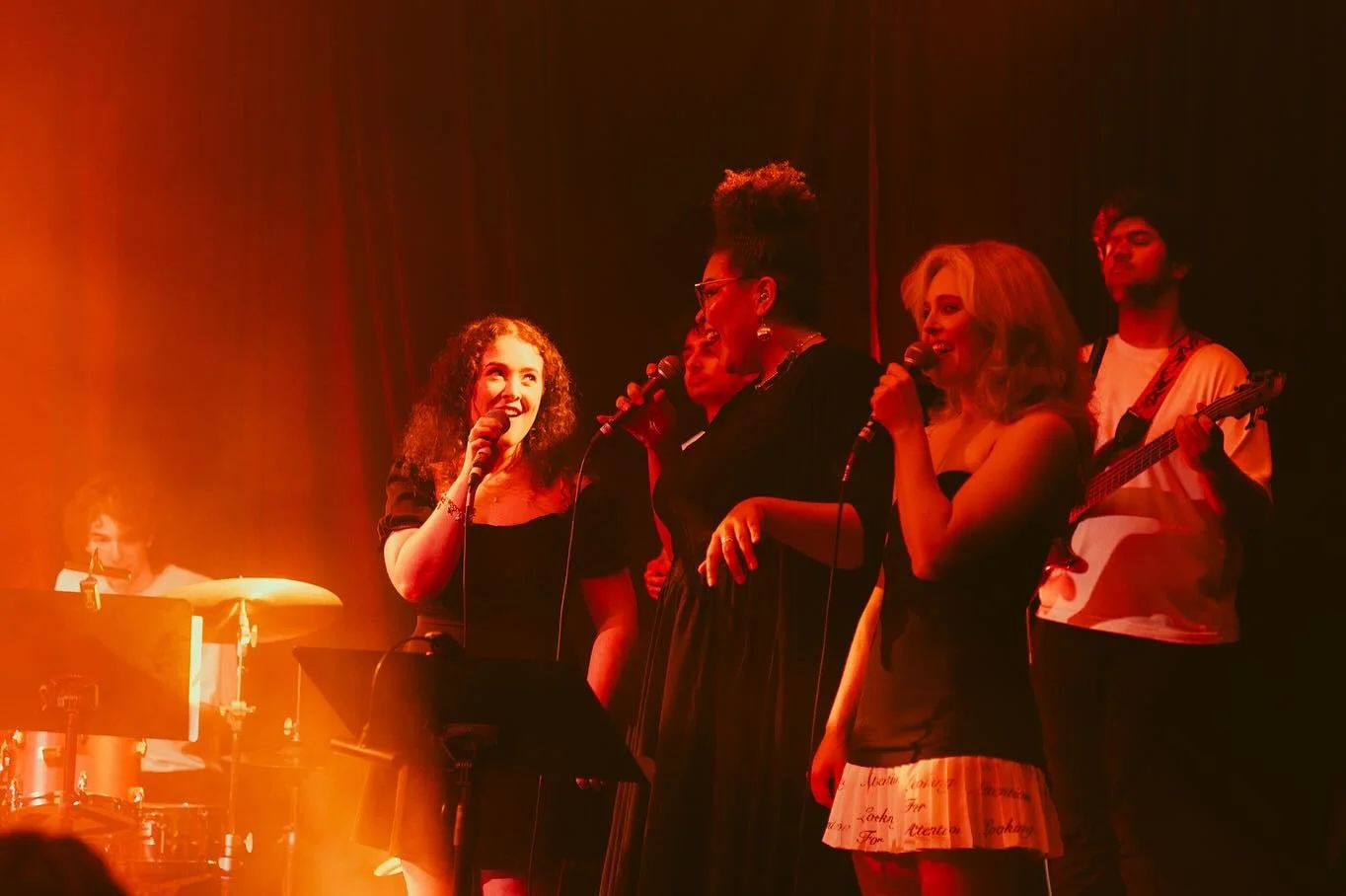 And of course the angelic vocal talents of @kate.sisley, @shanicetagram and @graceelizalaing 💖