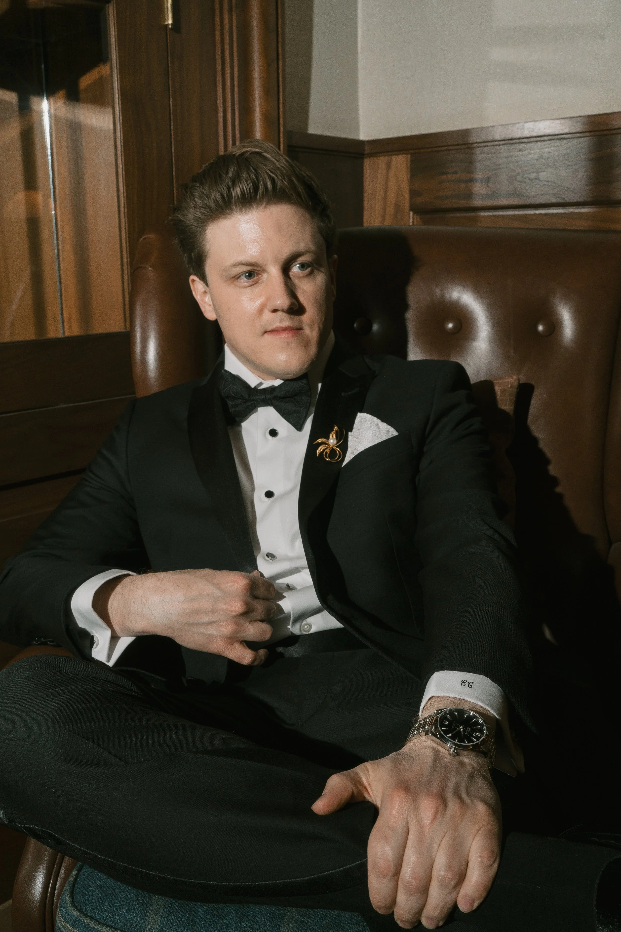 groom-wedding-portraits-the-fed-boston.jpeg
