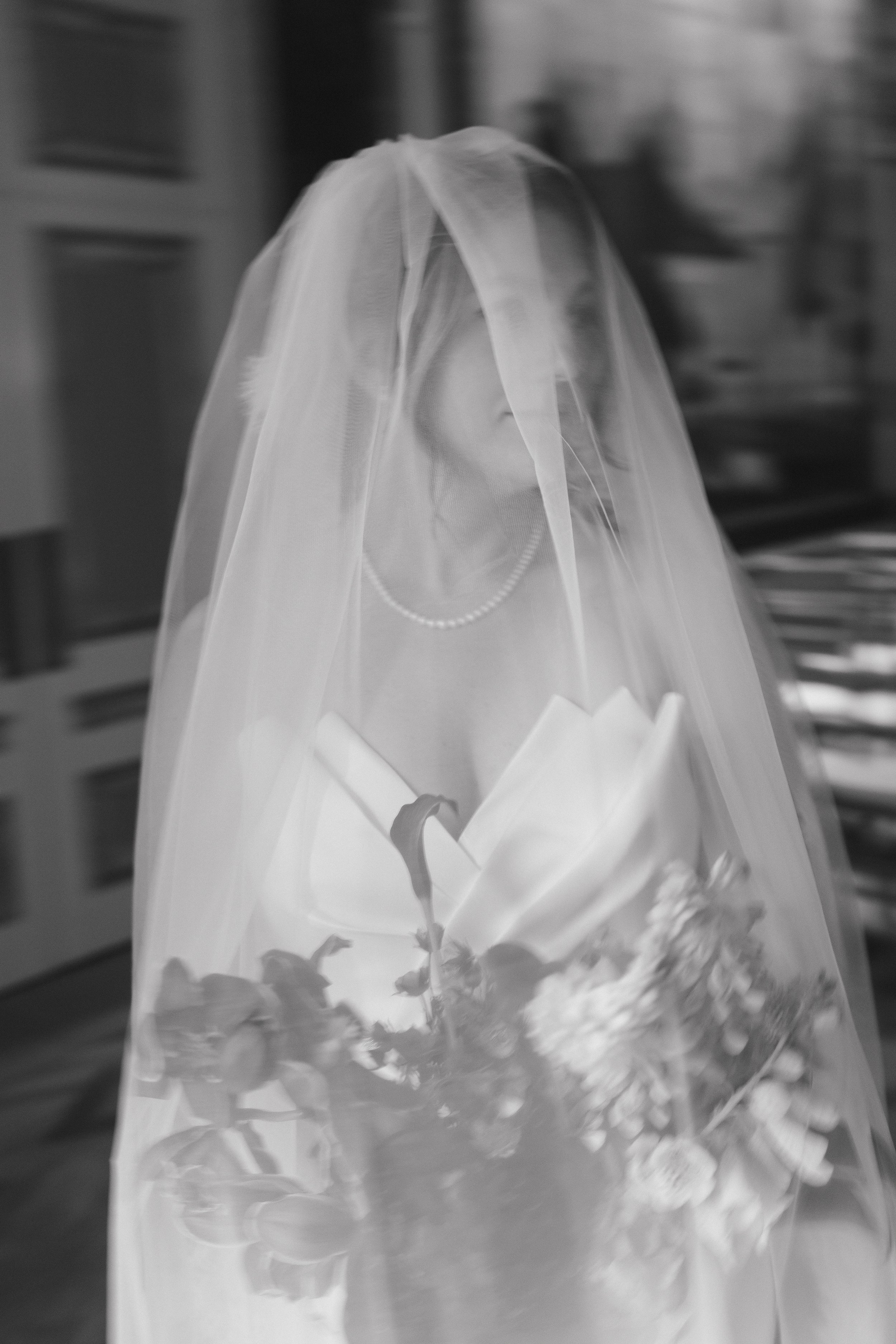 bridal-portraits-dreamy-under-the-veil.jpeg