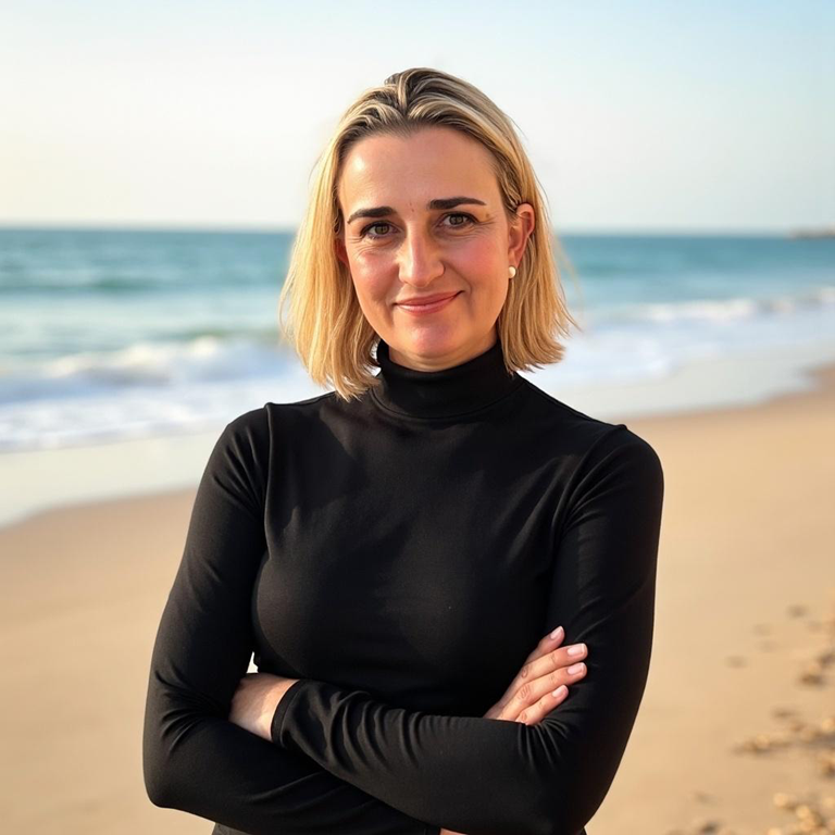 About Liana Swanepoel, Medical Intuitive, Mind-Body Therapist, RTT Practitioner, Naturopath