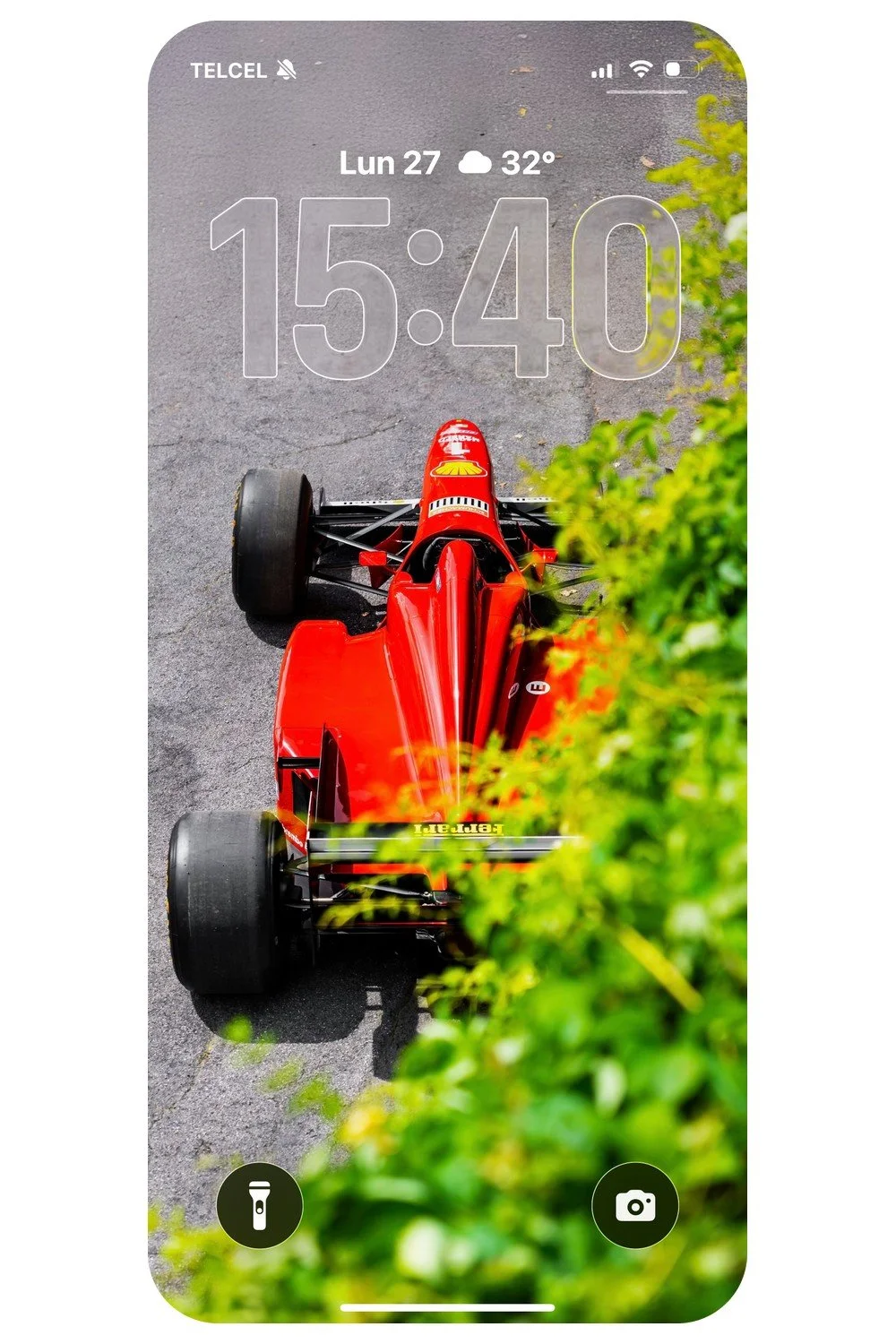 Vista desde arriba del Ferrari F310 de Fórmula 1, wallpaper para celular