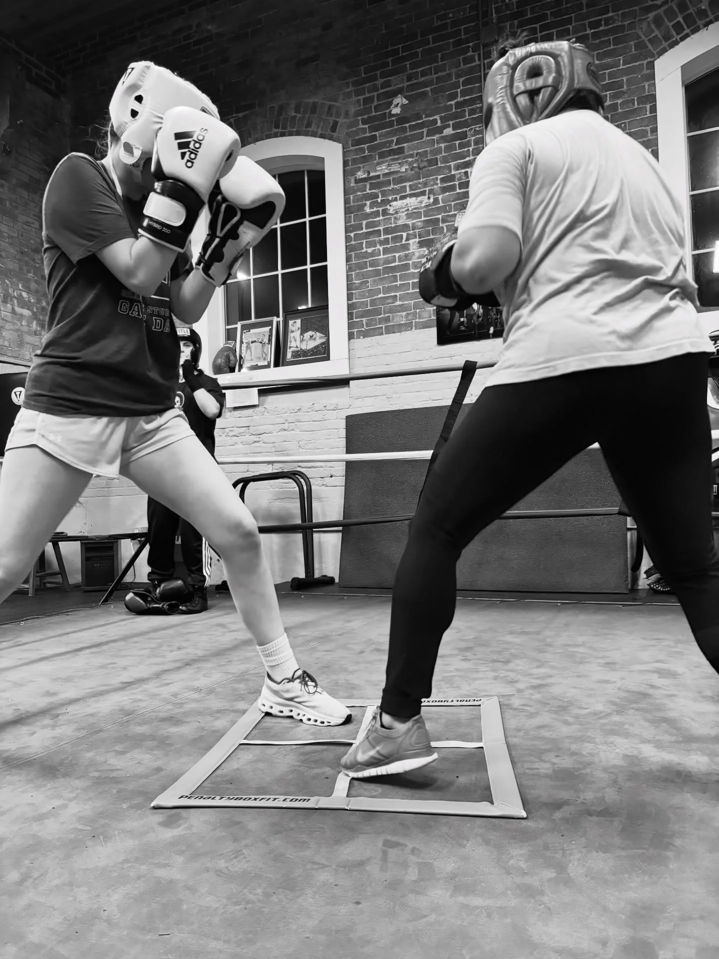 &ldquo;Train like you&rsquo;re the underdog. Fight like you&rsquo;re the champ.&rdquo;

#ontheropesri #boxing #boxinggym #workout #sparring