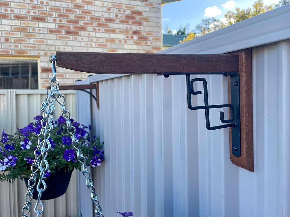 Deco Squares Bracket