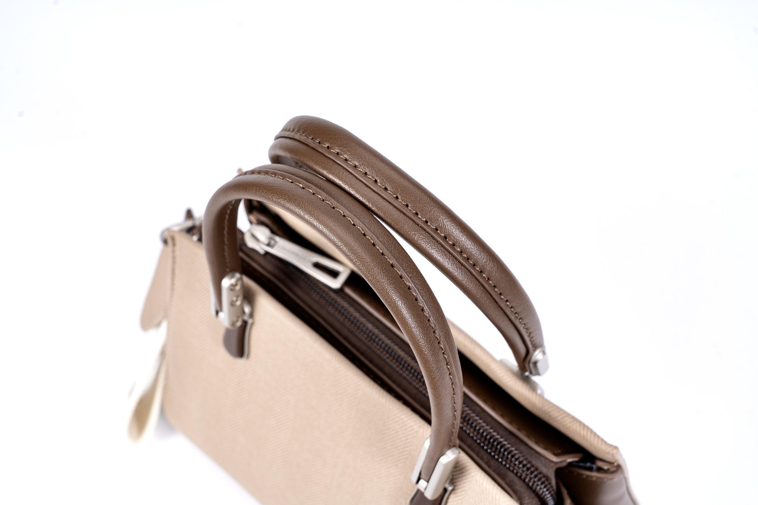 Professional Multi-Compartment Brown Handle.jpeg