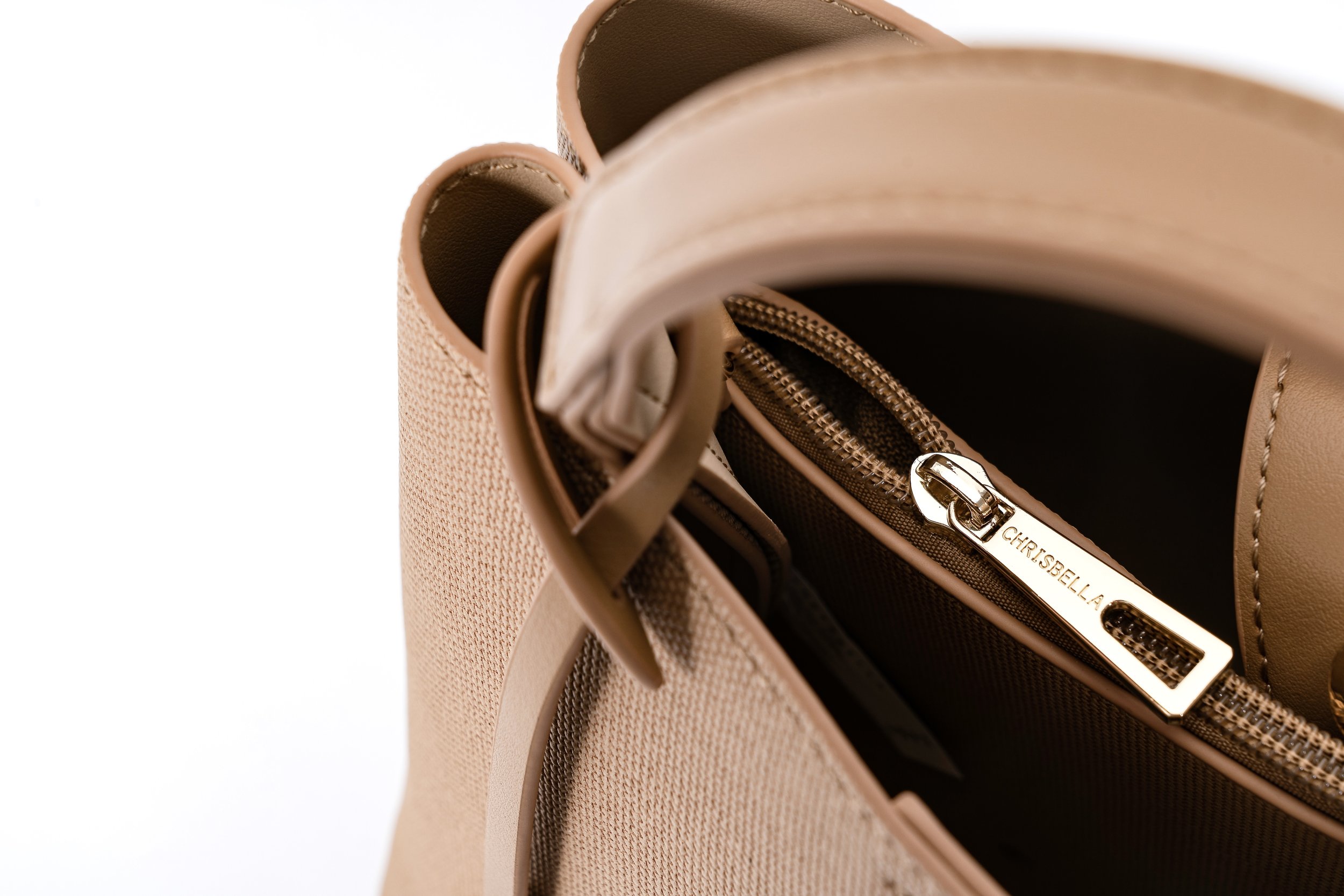 Minimalist Charm Brown Zipper Closure.jpeg