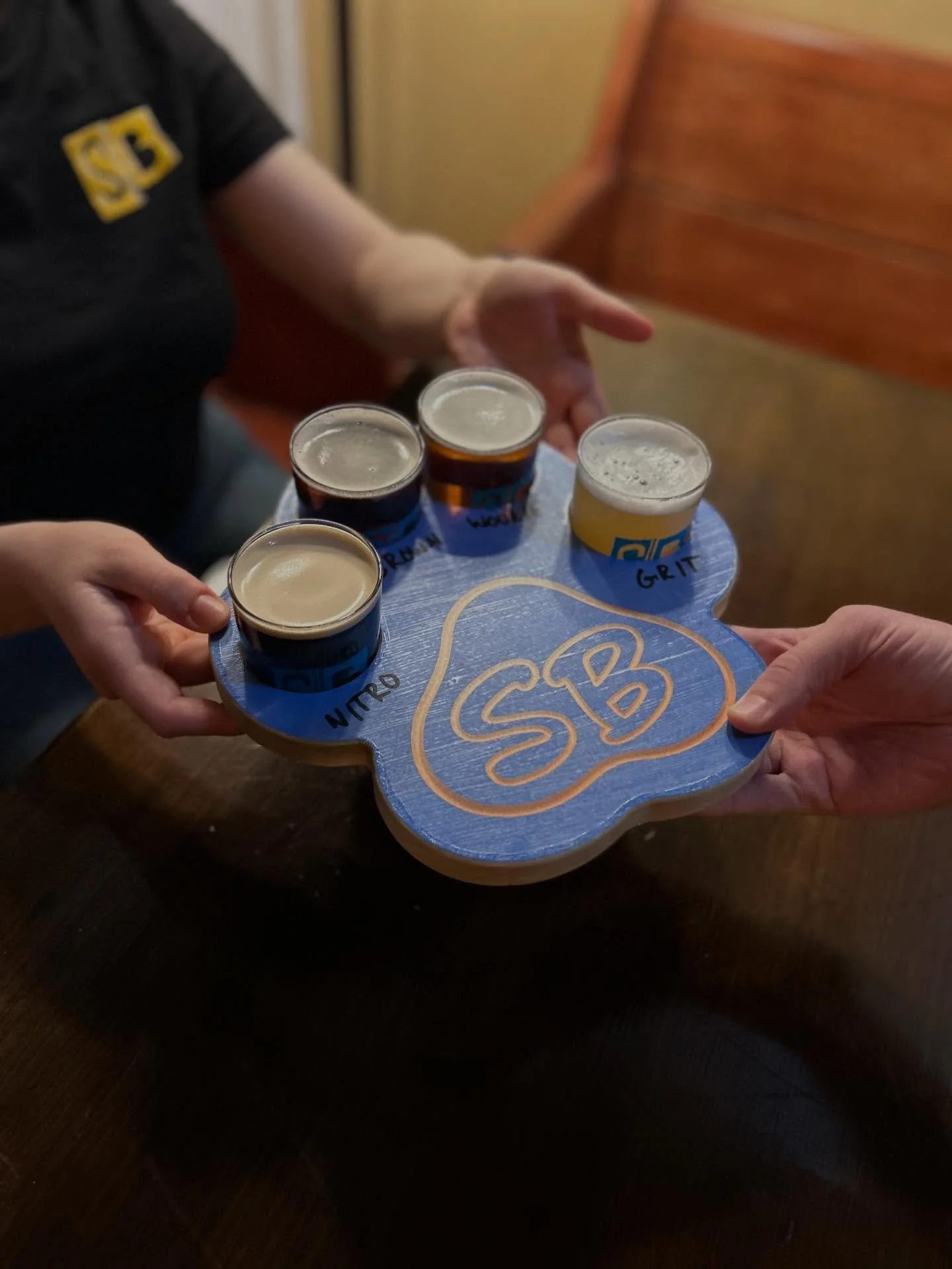 Won&rsquo;t you look at that, we got flight boards at Sandbox! 

We know you have been asking and we are so excited to add this edition to our menu :))

PLUS they are dog paws (or cat paws) to stay on theme 🤭 

$12 for a flight
$10 during happy hour