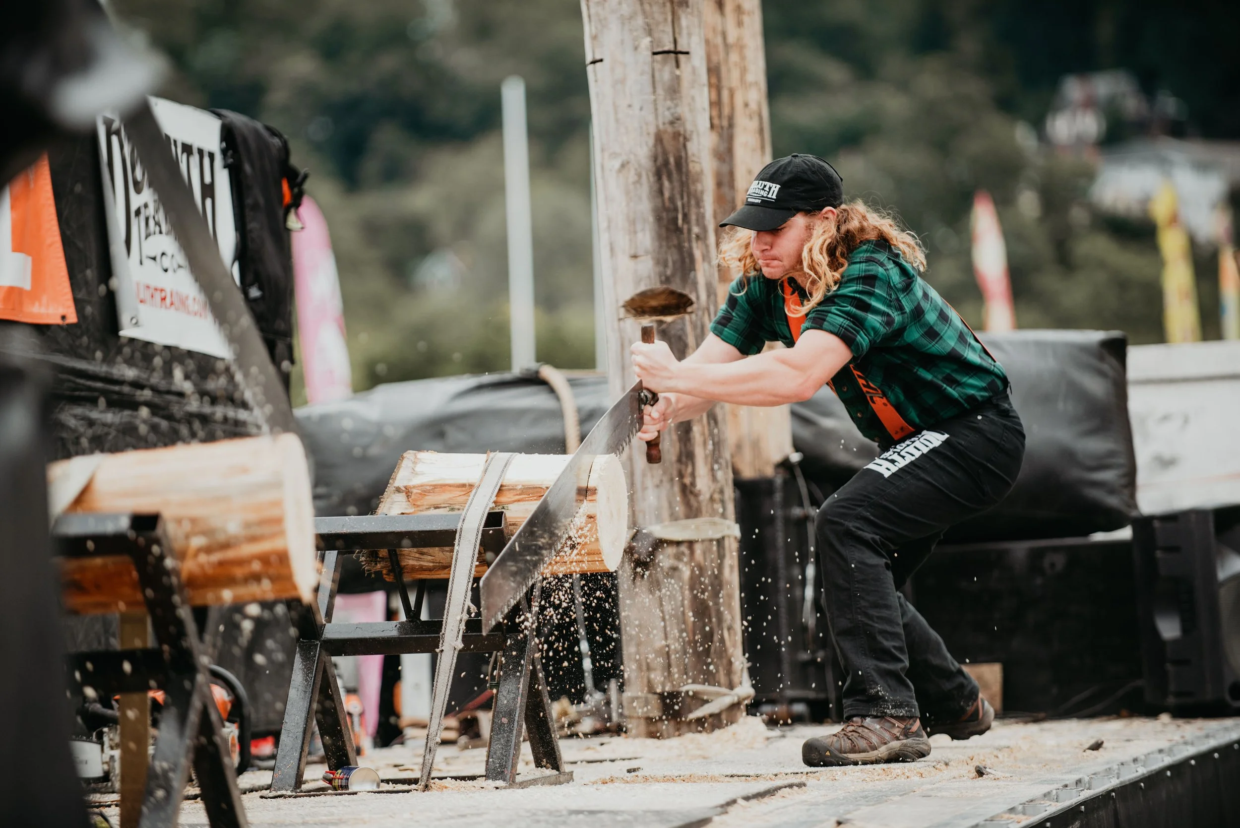 DLW Timberworks Lumberjack Carving demonstration 