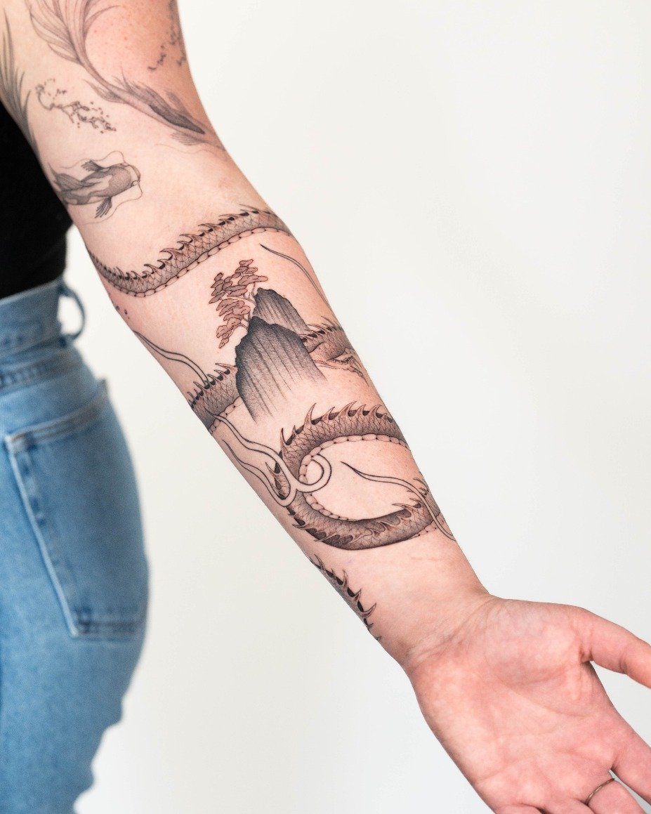 Motion in silence 🀄️
&bull;
DM or email us for inquiries 📩 📍 [ Seattle, Wa ]
&bull;
&bull;
#tattooideas #tattooed #inkaddict #seattletattooartist #tattoolife #seattletattoo #fineline #inklife