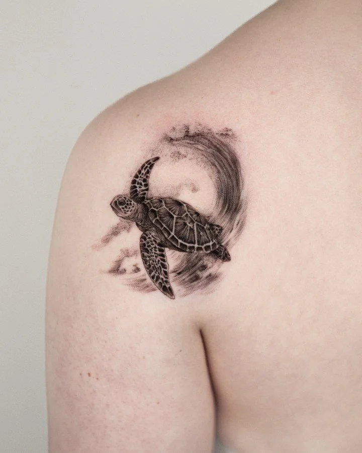 By Dillon at @finetattoostudios. Ready for a new tattoo?
&bull;
For booking, contact us through DM or email 📩
&bull;
&bull;
#tattoos #tattoolife #finelinetattoo #inkjunkeyz #inkedup #seattleink #seattletattoo #tattooideas @dd.ttt