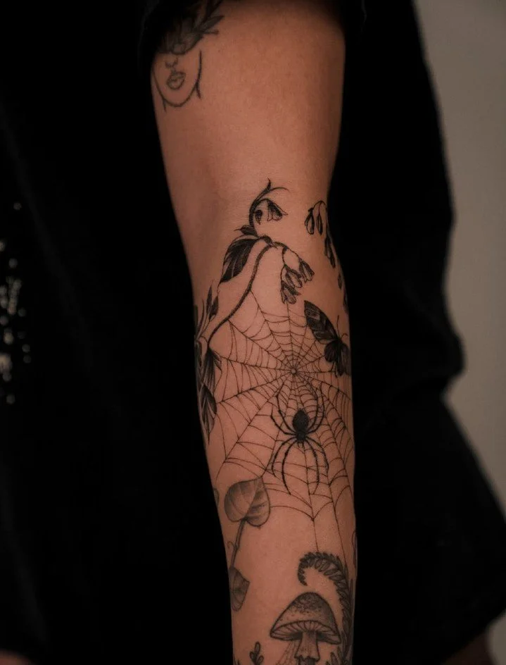 Plans this year: get a tattoo I&rsquo;ll actually want to keep looking at. 
&mdash;
Got an idea? Let&rsquo;s bring it to life. Message us to get started.

Artist: [ @dd.tttoo ]

Based in Seattle, Fine Studio creates custom tattoos designed for people