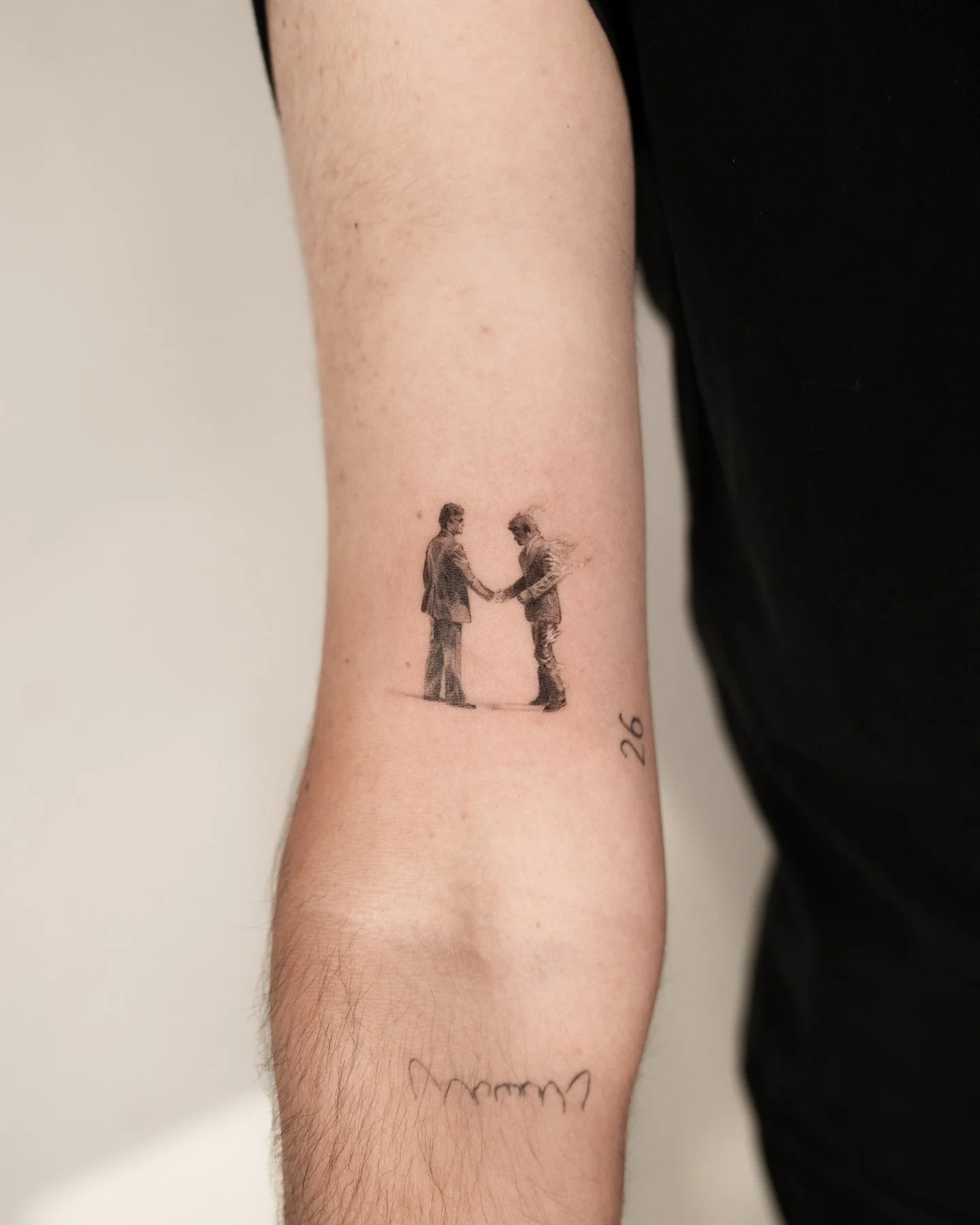 Wish You Were Here [ Pink Floyd ]
&mdash;
Bookings open 

Artist: [ @campion_creations ]

Fine Studio | South Lake Union, Seattle. Graphic blackwork and geometric work, designed from scratch &mdash; solid line, clean composition. #blackworktattoo #ge
