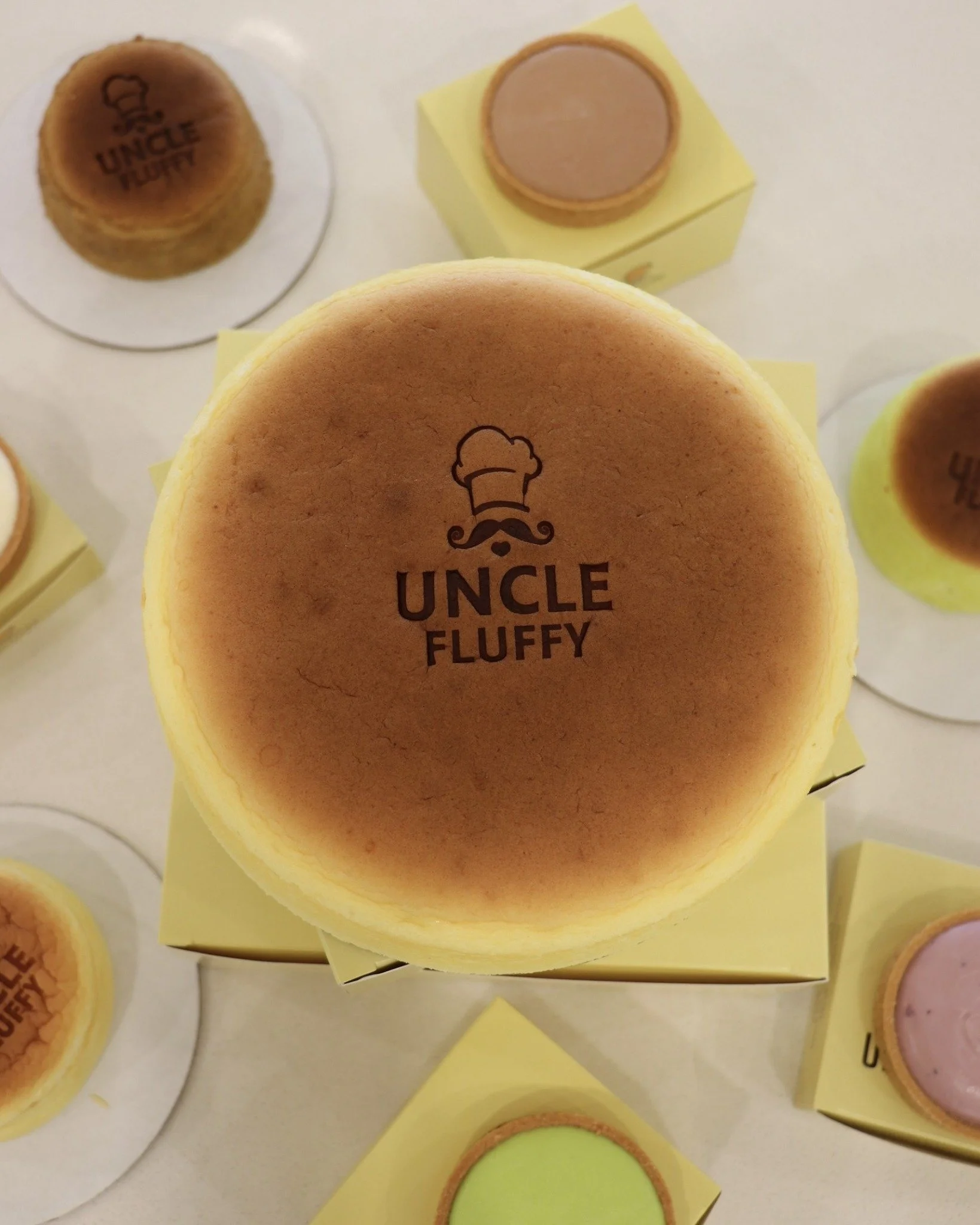 Costa Mesa, get ready to taste the jiggle 🍰💛
We&rsquo;re excited to welcome @UncleFluffyUSA to Triangle Square&mdash;serving their viral Japanese‑style cheesecake, specialty flavors like mocha + pistachio, fresh‑baked tarts, macarons, mochi, and re