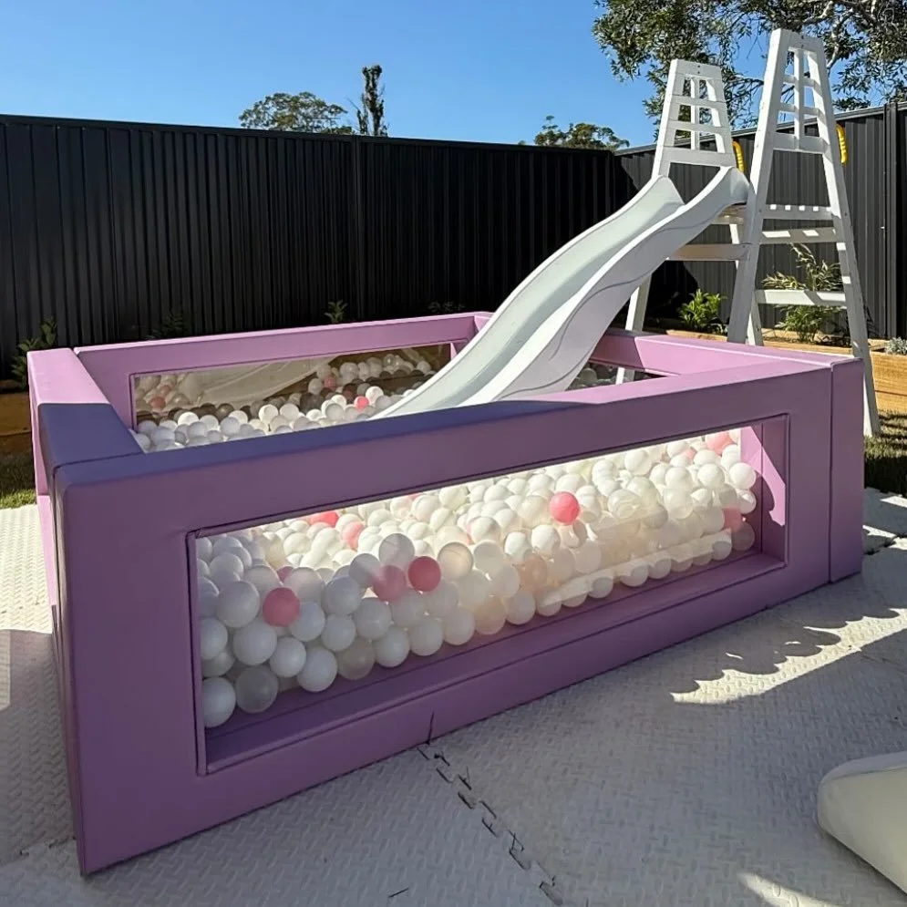 Our white Ice-Box got a sibling! Say hello to HUBBA BUBBA Ice-Box 💜

Available in 2x2m and add on slide! Perfect as a stand alone piece for your event or pair it with our full Hubba Bubba Range! 

DM for more info 📲

#hubbabubba #icebox #softplay #