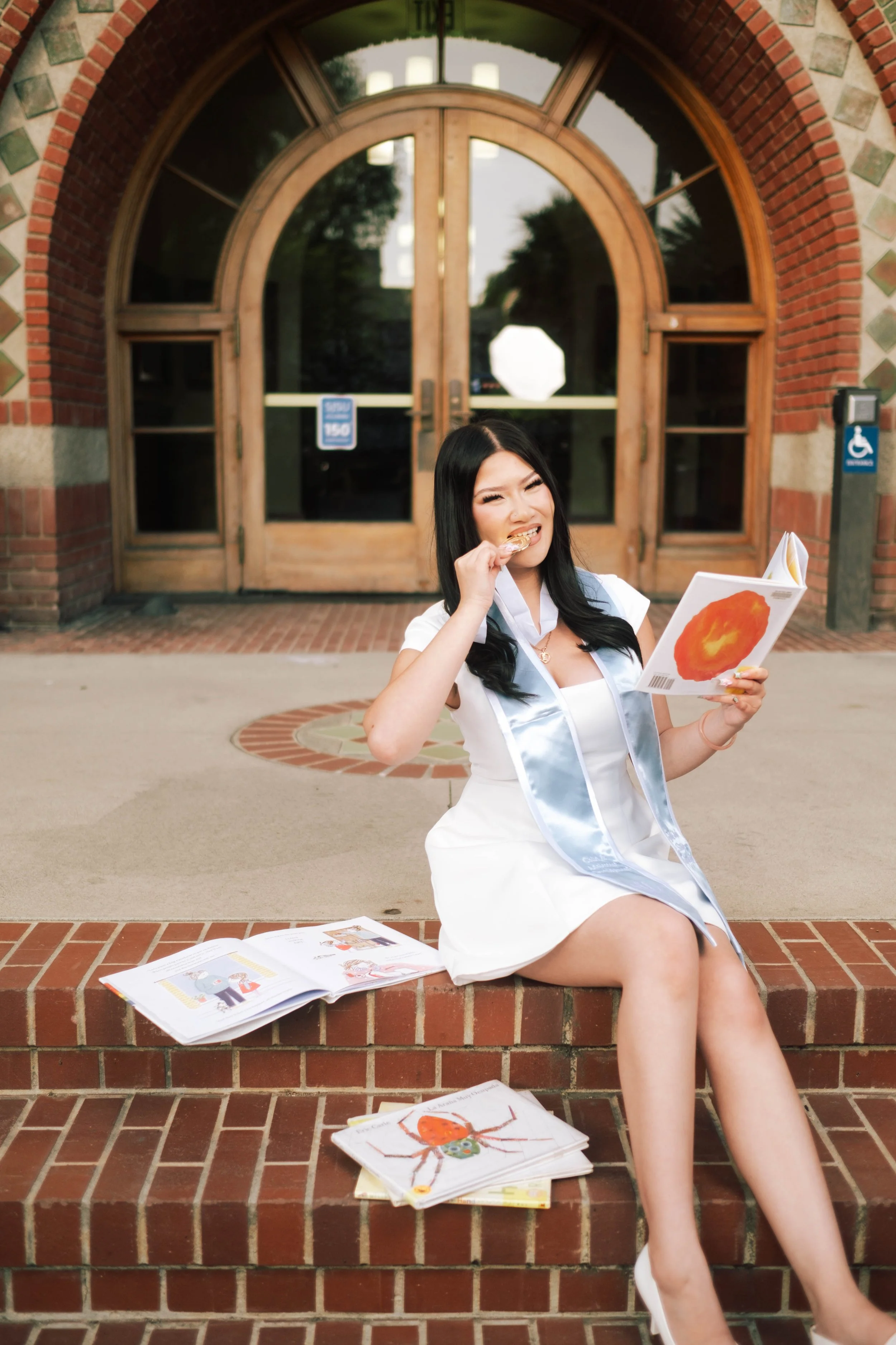 Emily-Grad-111.jpg