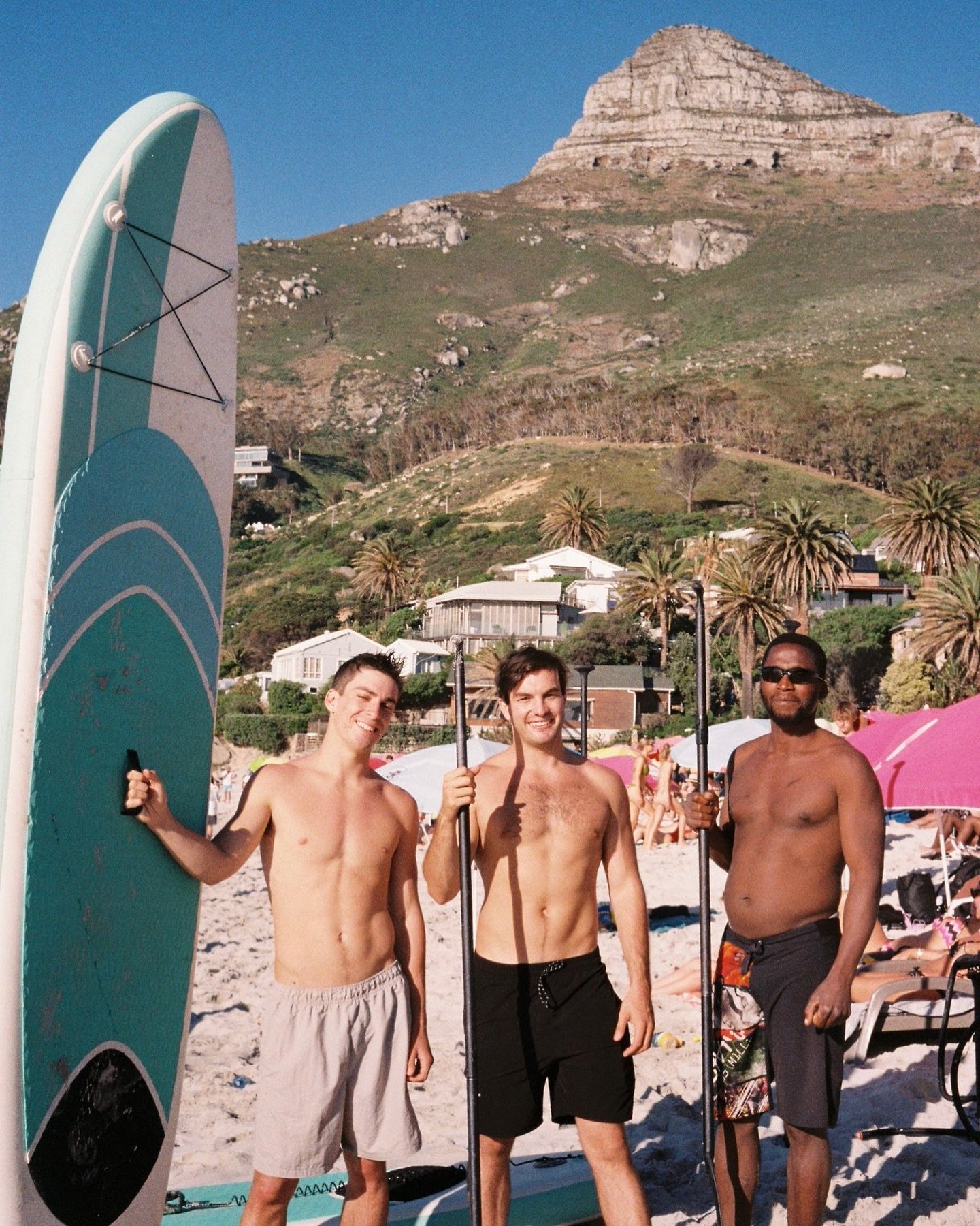 The Clifton SUP boys 😎✨🌊 

#cliftonsup #standuppaddle #supcapetown #capetownadventures #oceanlife #paddleboarding #capetownbeach #waterports #supcommunity #beachvibes #oceanlover #explorecapetown #supfun #wavesfordays #sunsetpaddle #capetownactivit