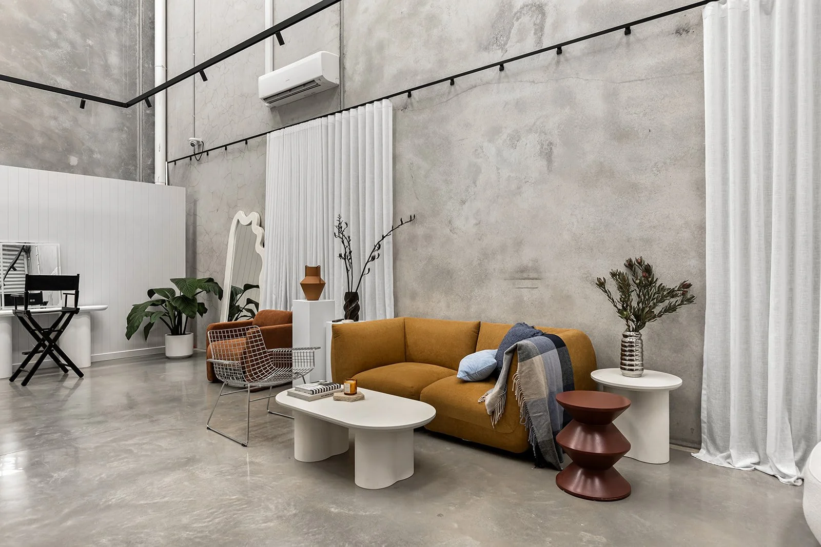 Multiple break out zones with heating & cooling