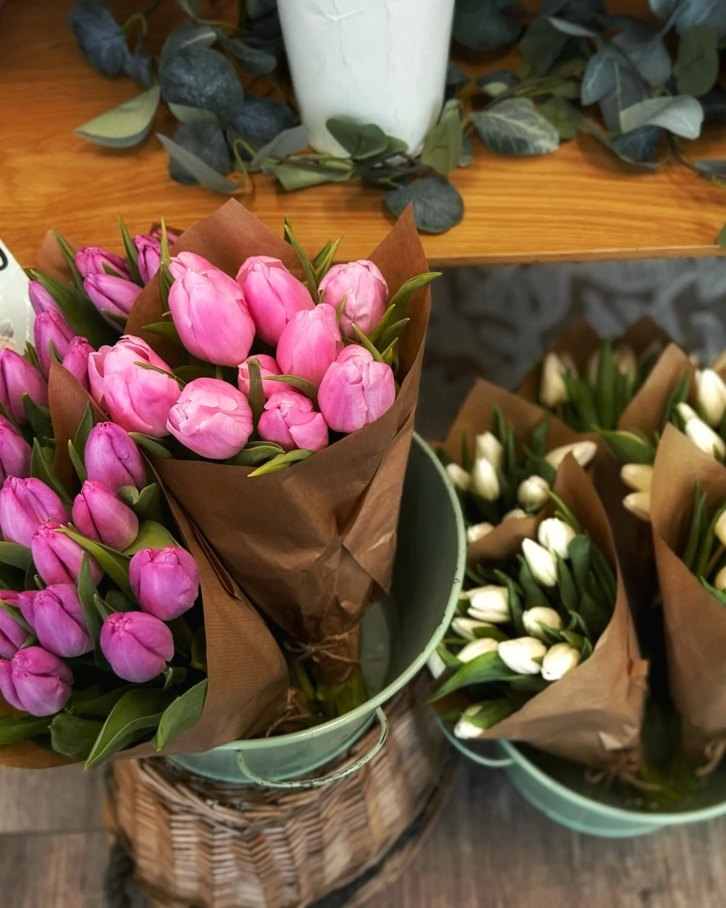 Happy World Tulip Day! Our stunning fresh tulips are stealing the show 🌷 

Shop NOW in store 📍Tulip Treasures Florist, 8, High Street, Shepperton, TW17 9AW

#worldtulipday #shepperton #florist #surrey #tuliptreasures