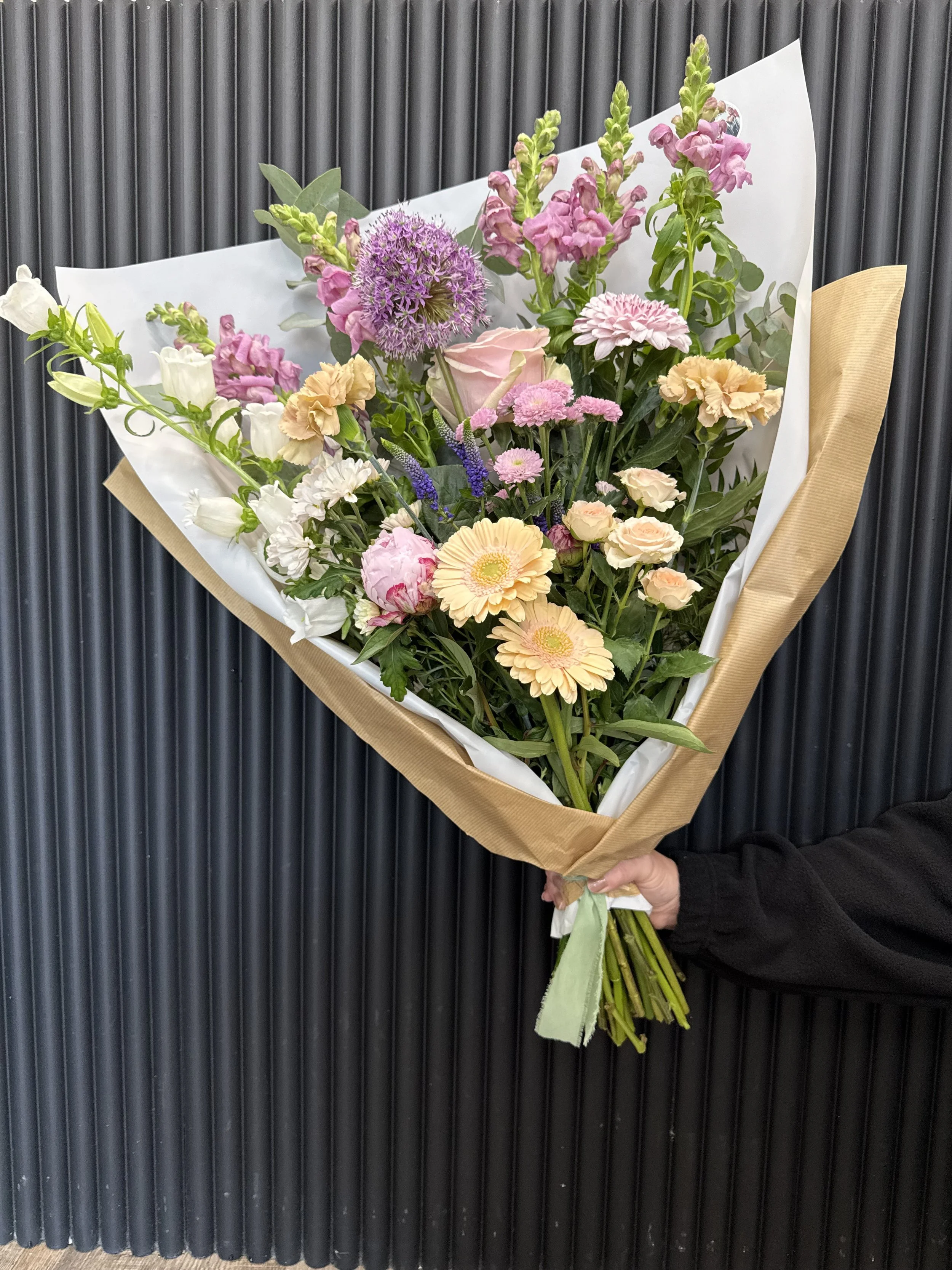 Sweet Pastles Flat Bouquet