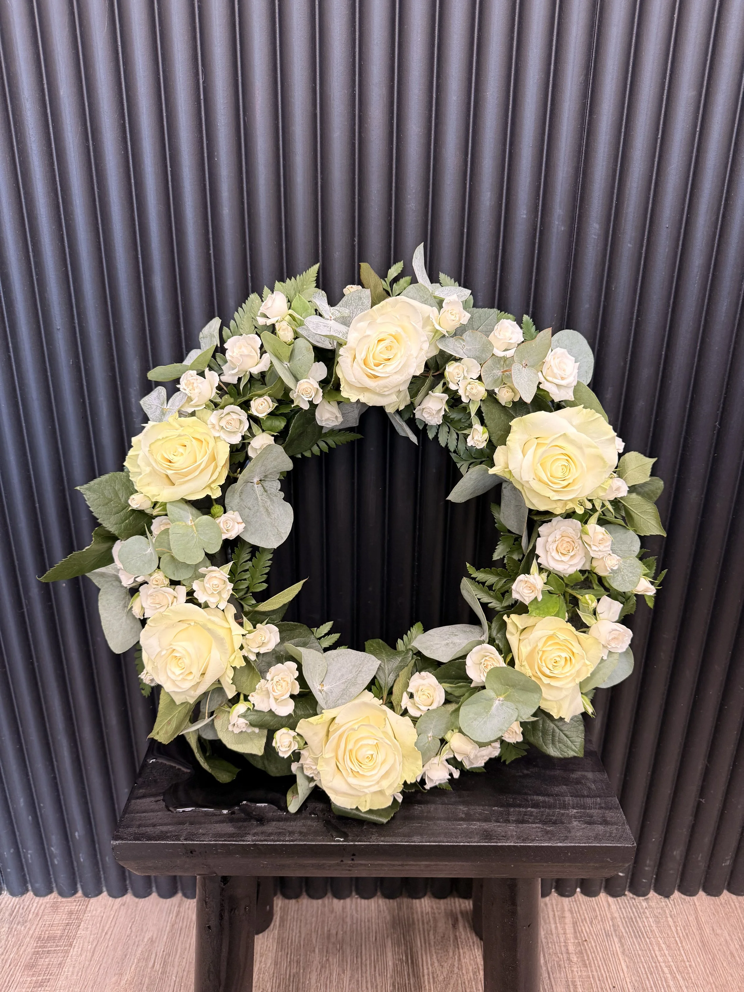 White Rose Loose Wreath