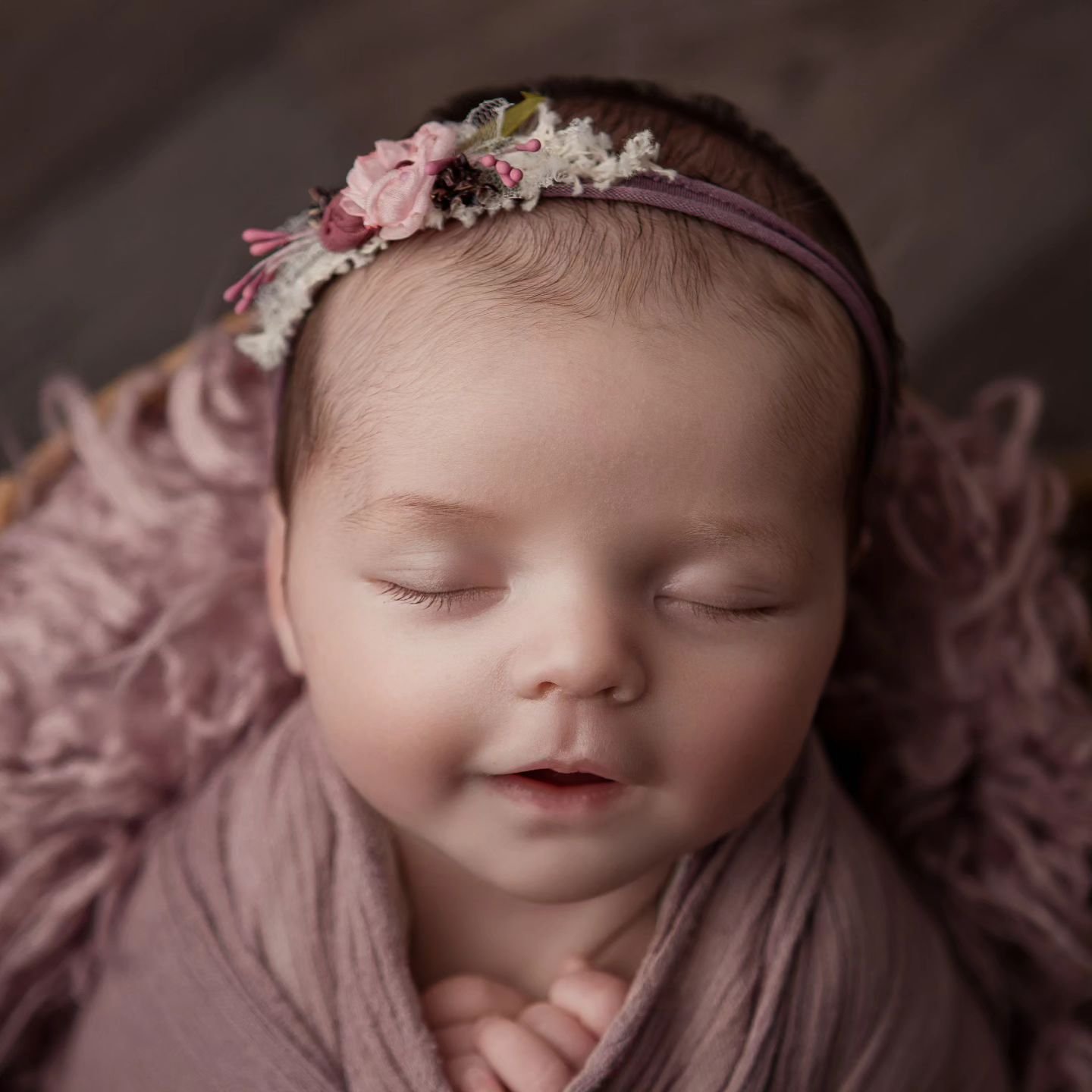 Hope you've all had a lovely weekend! Here's some little Isla smiles to set your new week up right 💜

www.paigeedgephotography.com