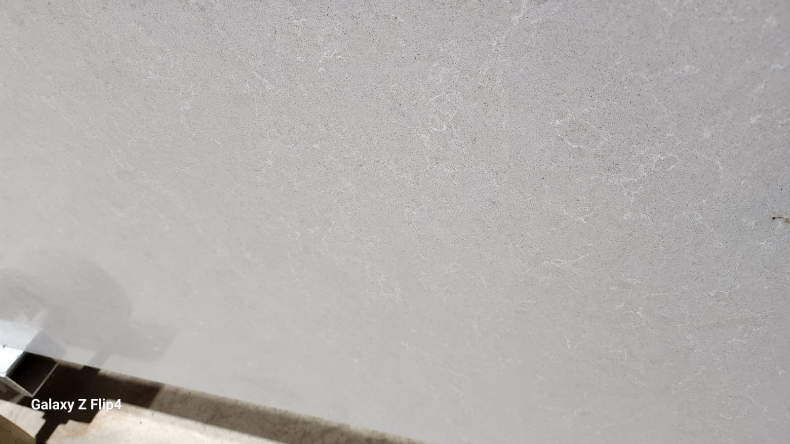 LT251 - 3200x600mm
Grey Marble effect Quartz 20mm