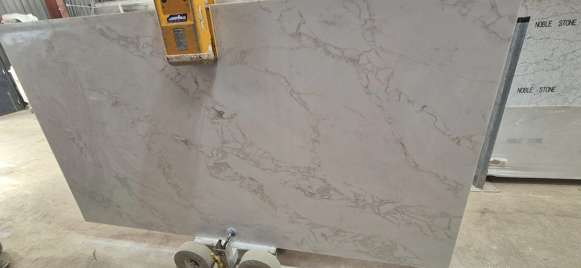 LT346 - 2620x1450mm
From Picasso Stone, 30mm Quartz