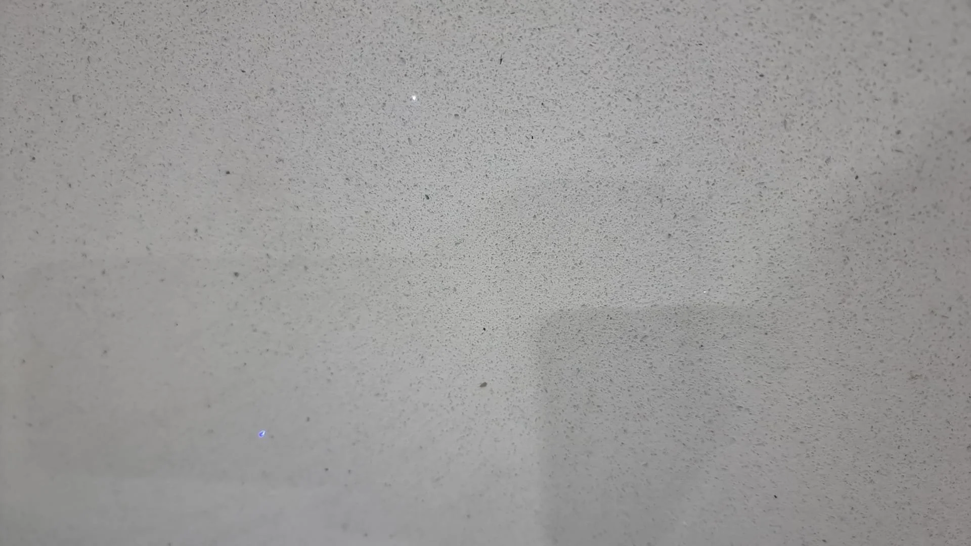 LT276 - 1600x700mm
White Shimmer Quartz 20mm