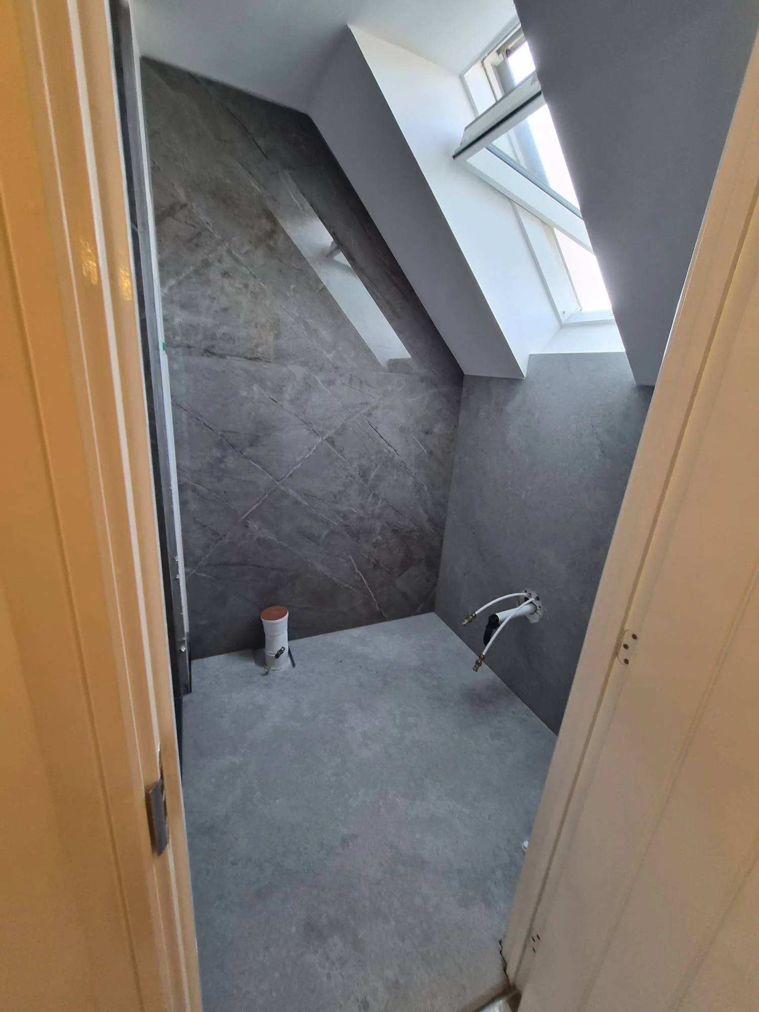 QUARTZ bathroom.jpeg