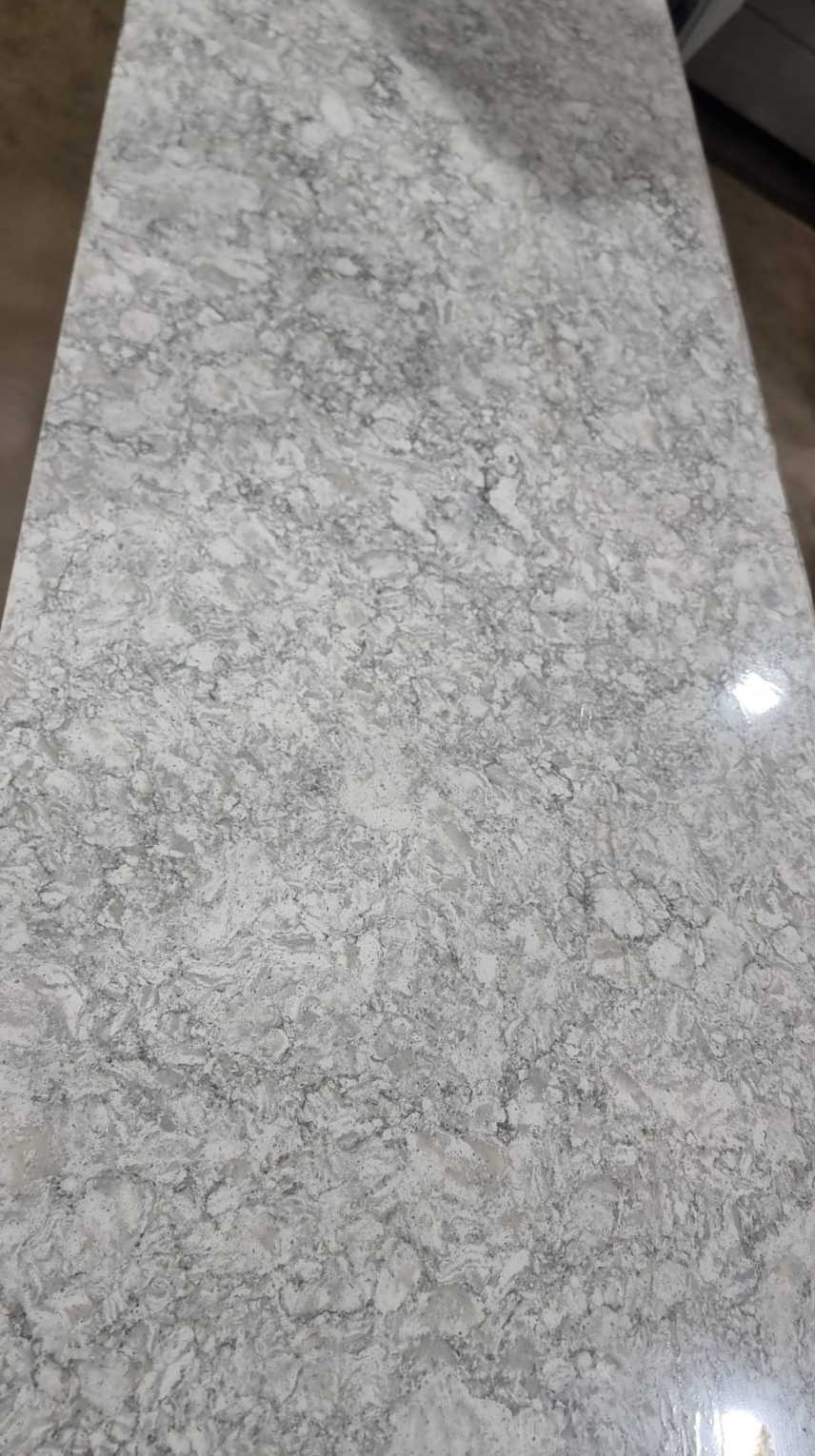 LT323 - 2880 x 800mm
Cold Spring 30mm polished Quartz 