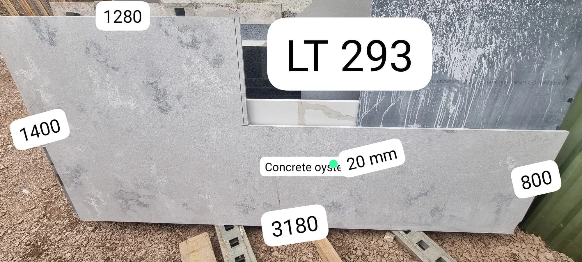 LT293 - L Shape
Concrete Terreno matt Quartz 20mm